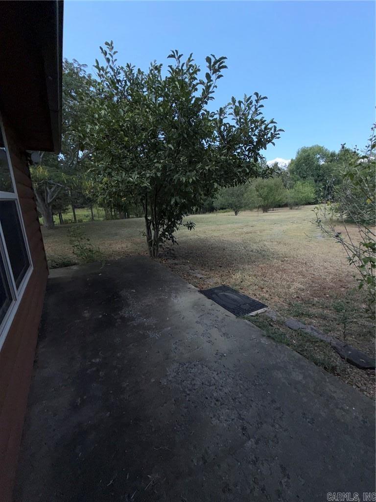 1186 County Road 1780  London, AR