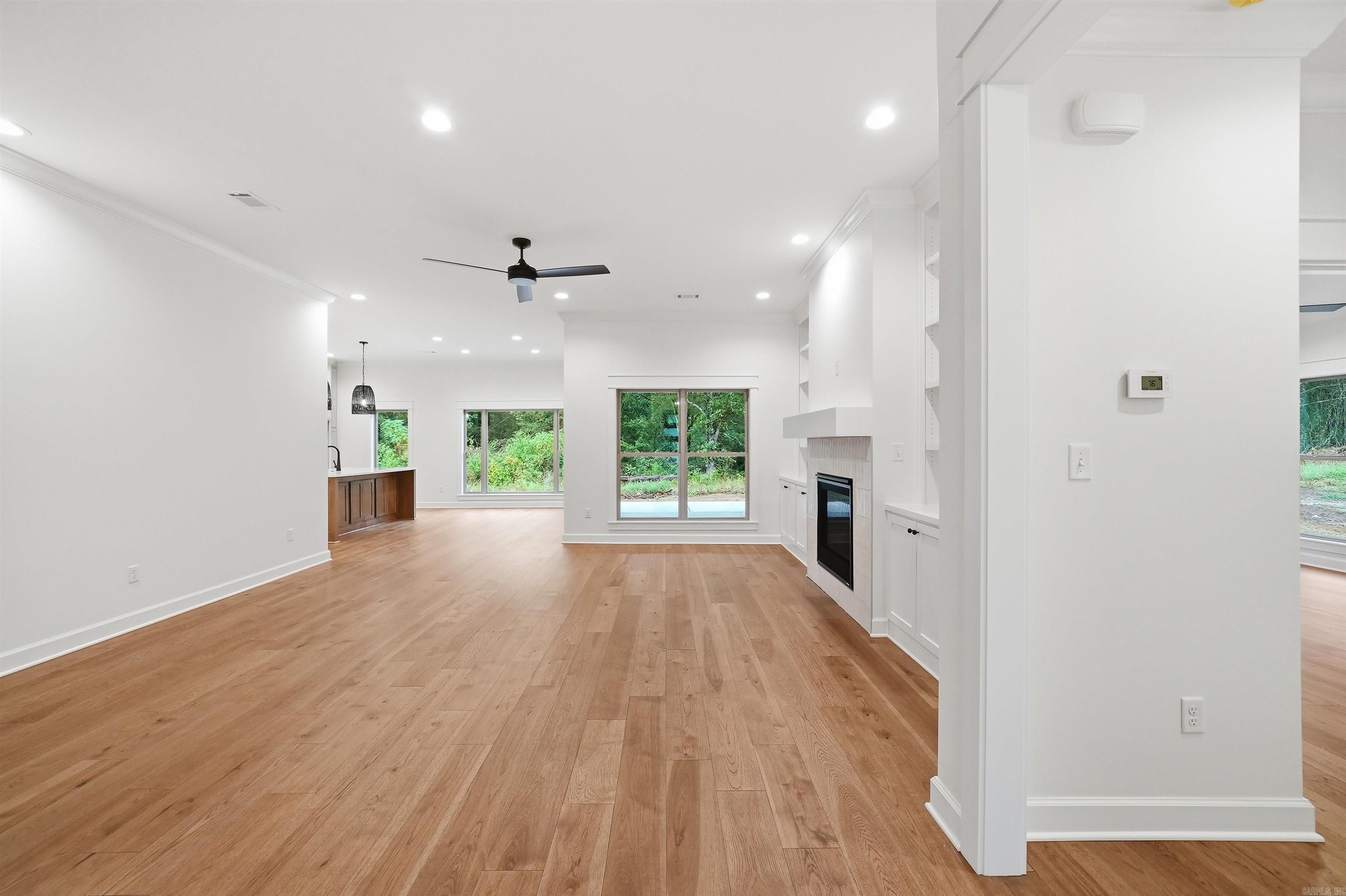 4 Camelot  Greenbrier, AR