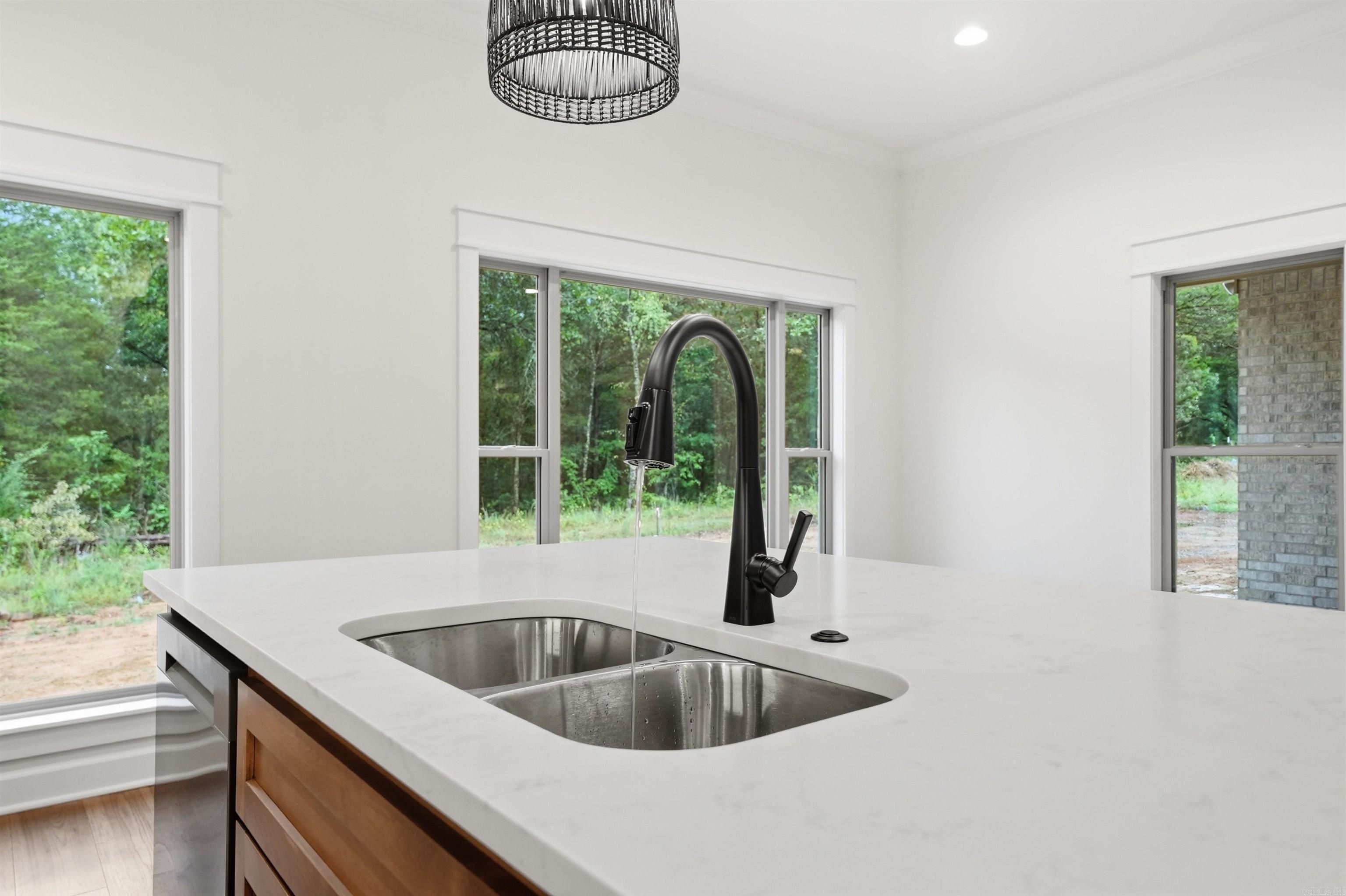 4 Camelot  Greenbrier, AR
