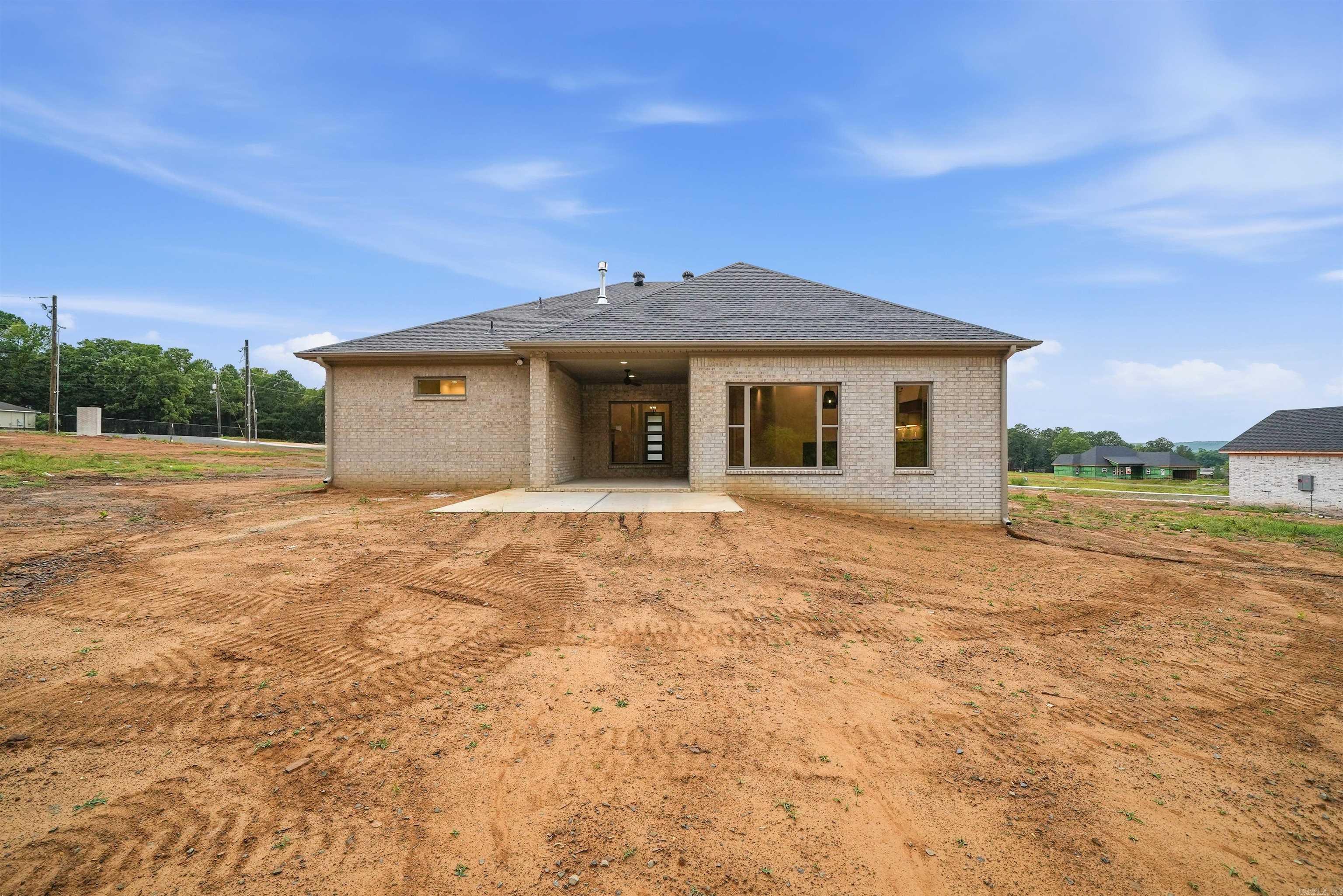 4 Camelot  Greenbrier, AR