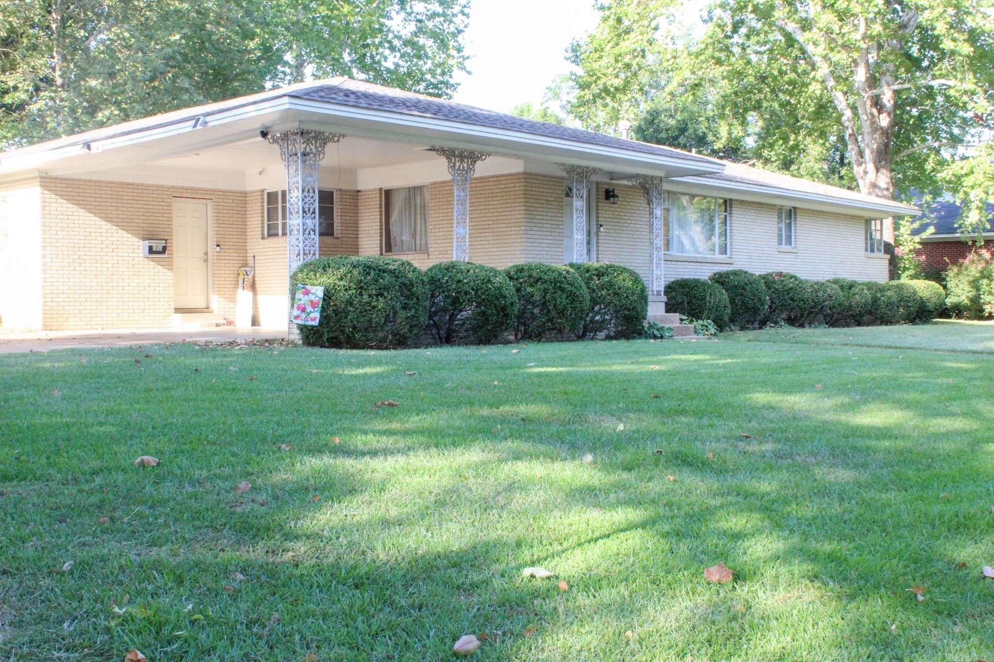 101 W Lincoln  Searcy, AR