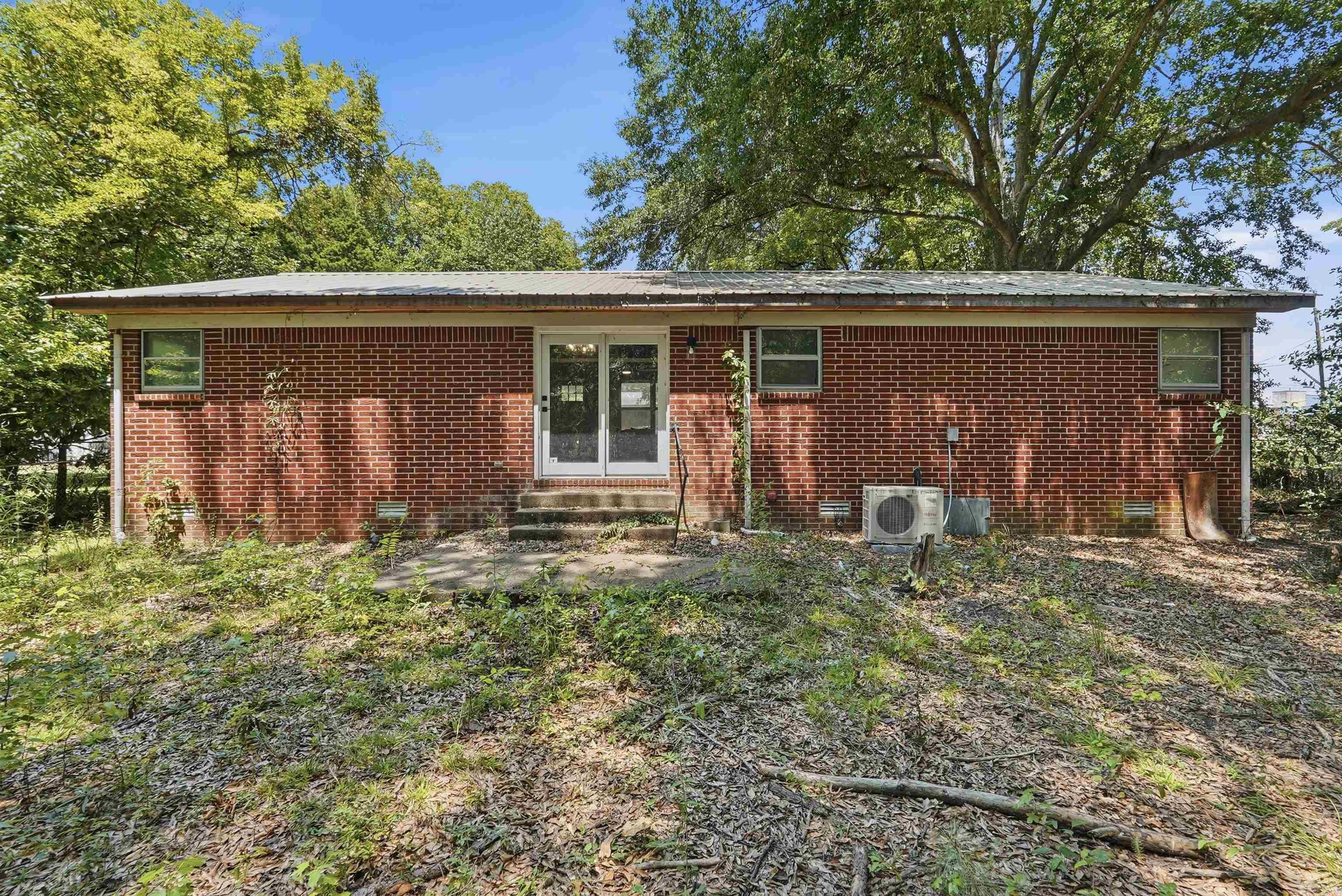 1003 W Moline  Malvern, AR
