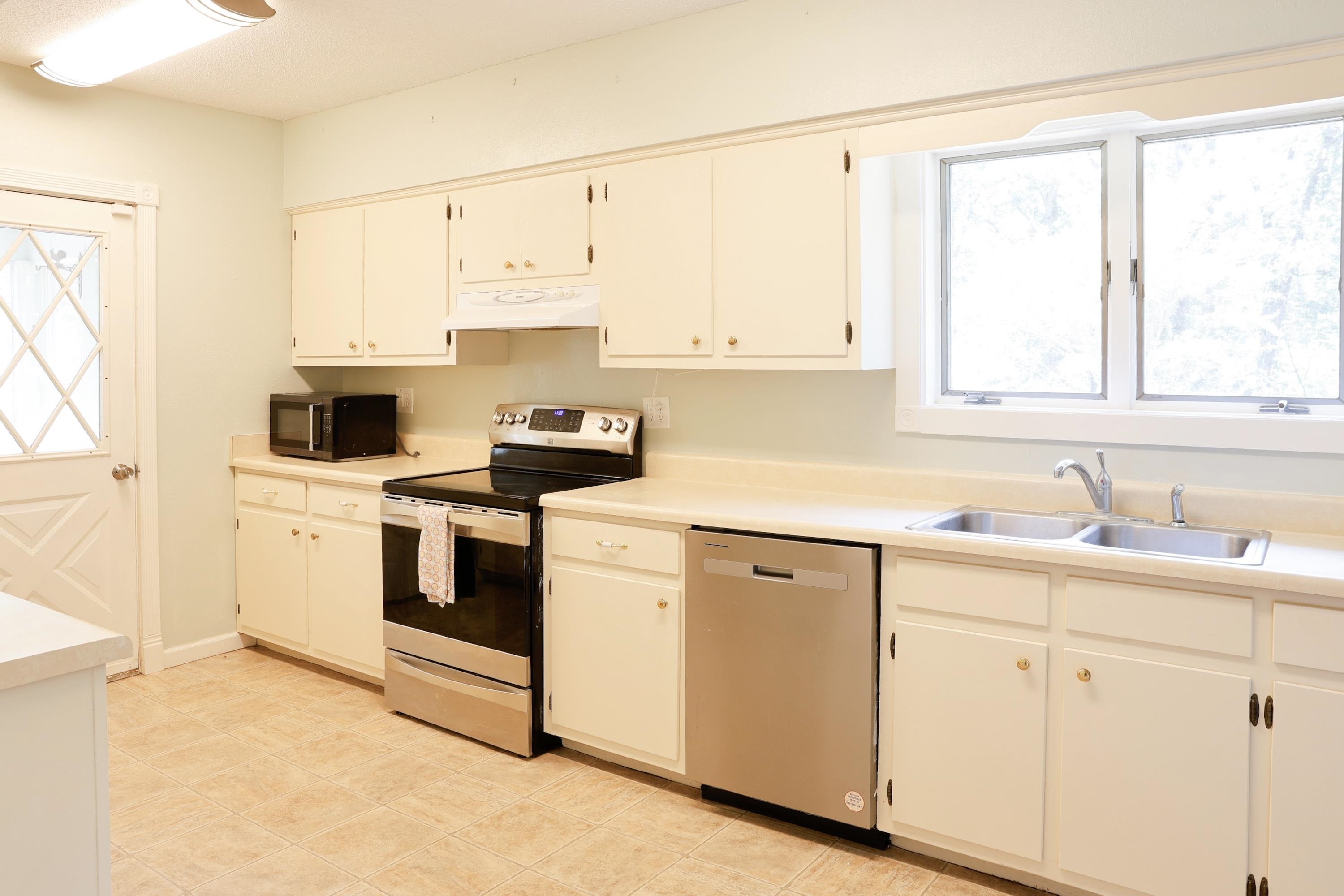 639 E Campground Road  Ash Flat, AR