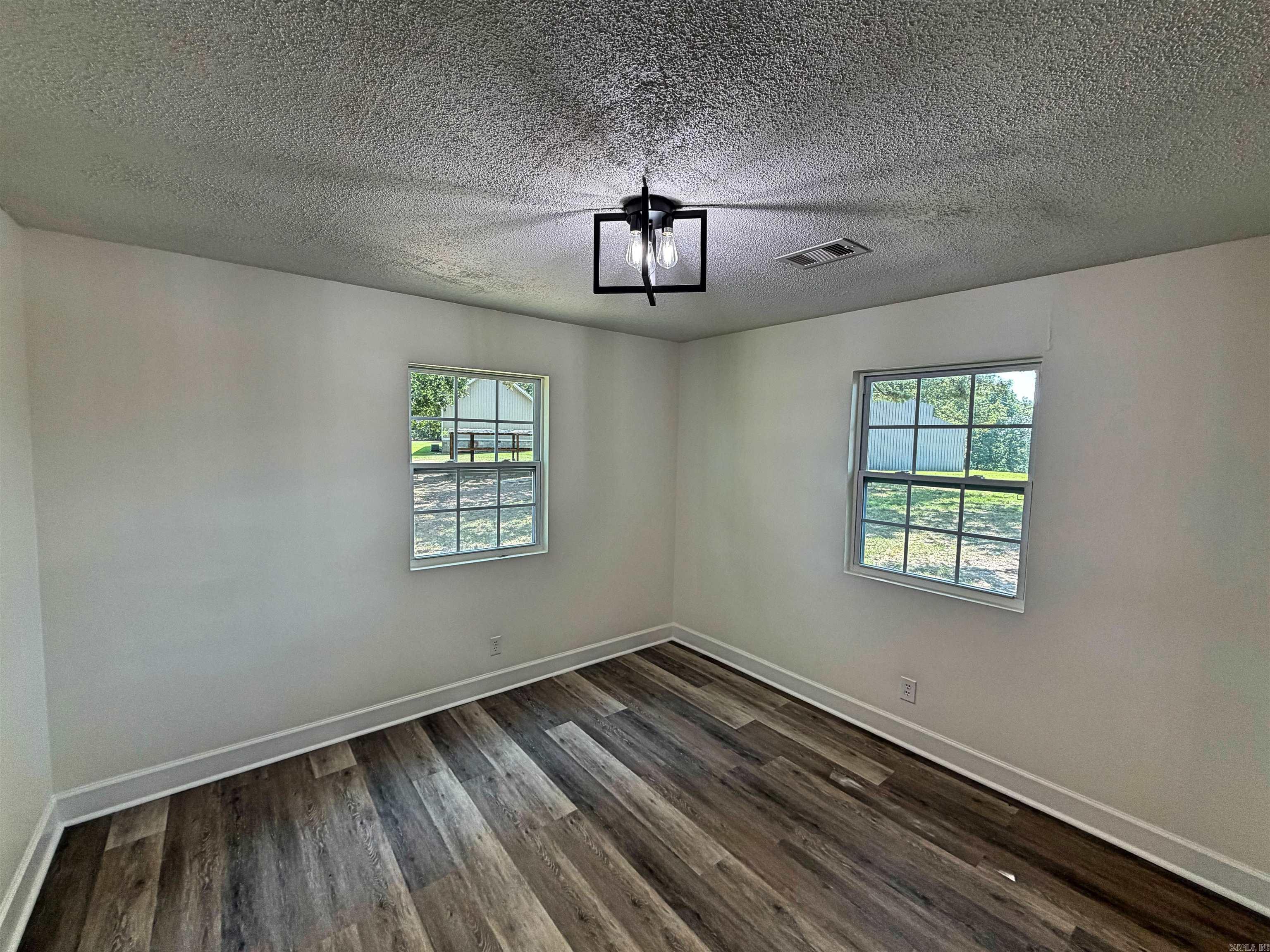 101 Summer Meadows  Mountain View, AR