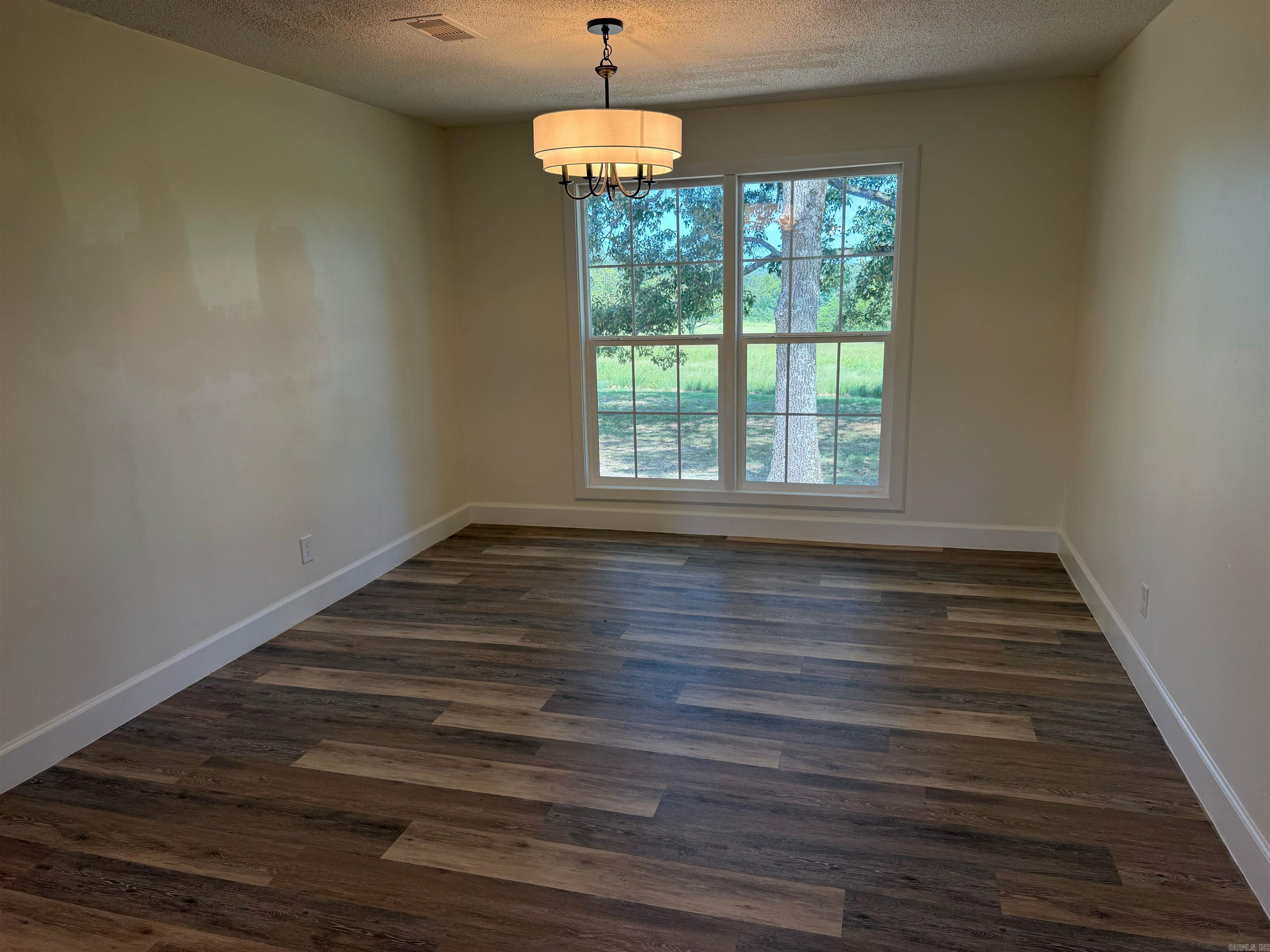101 Summer Meadows  Mountain View, AR