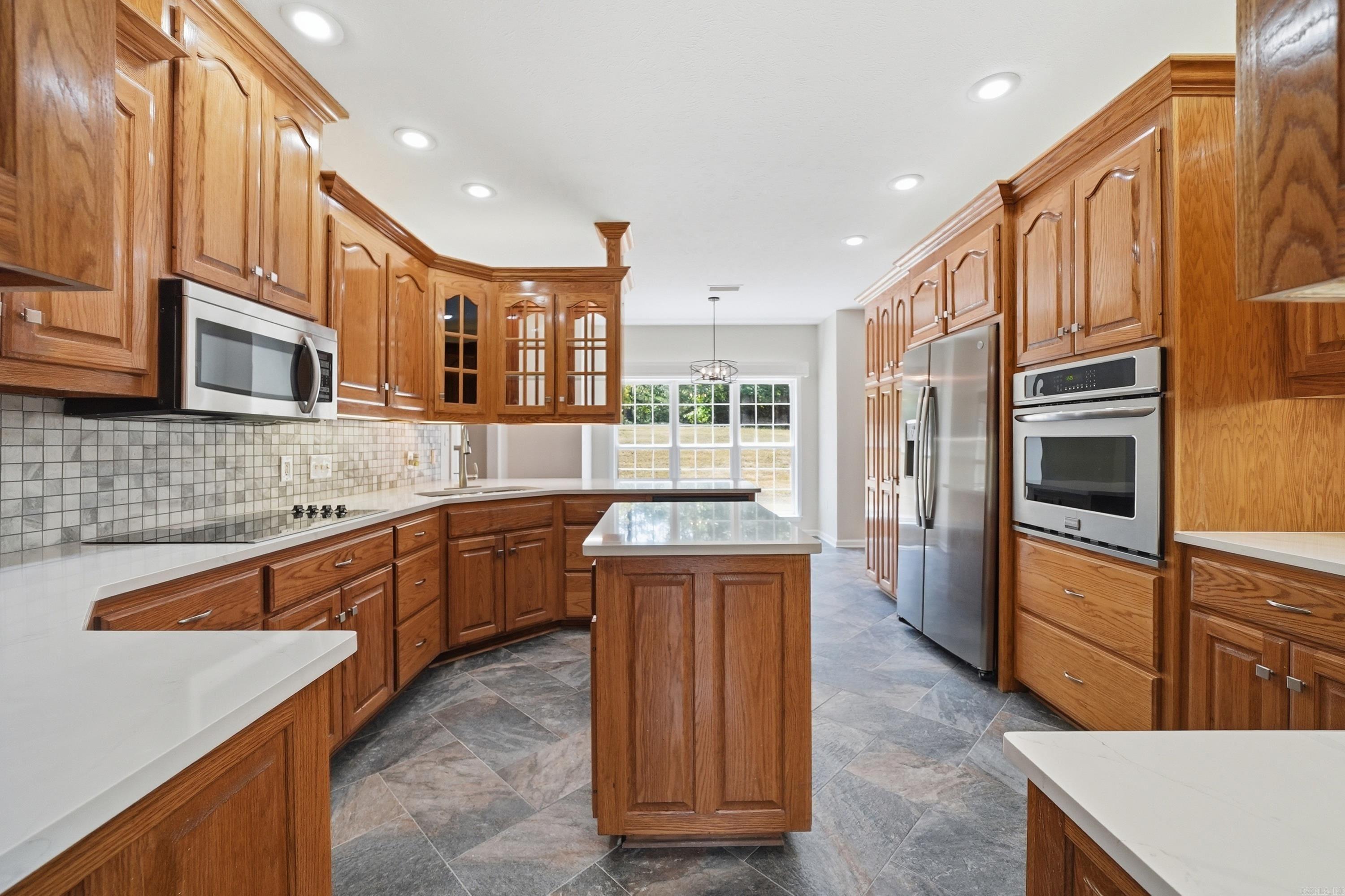 9 Summer Hill  Greenbrier, AR