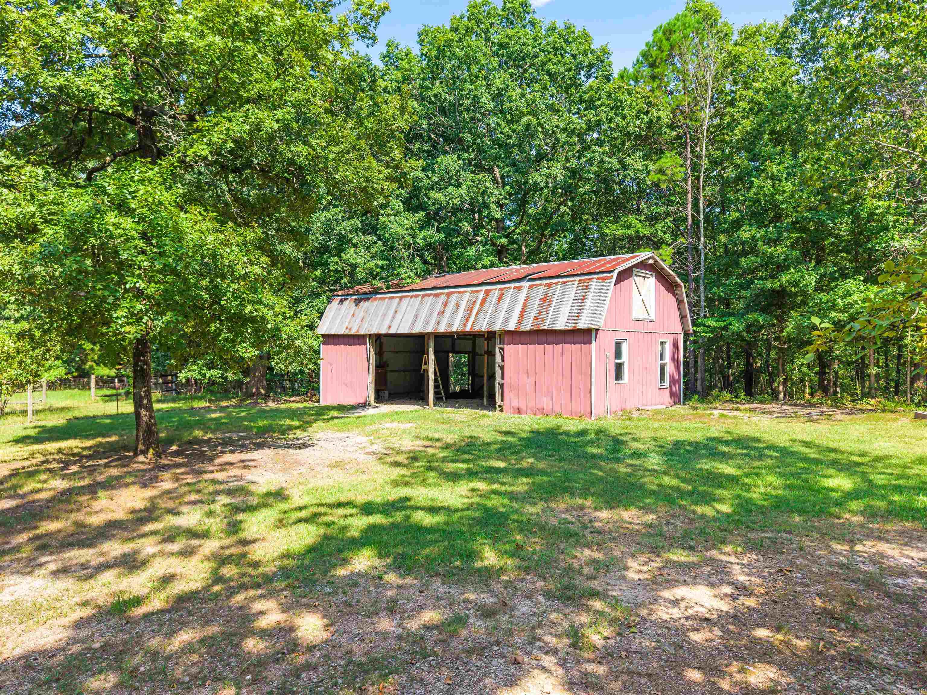 381 E Strawberry  Jessieville, AR