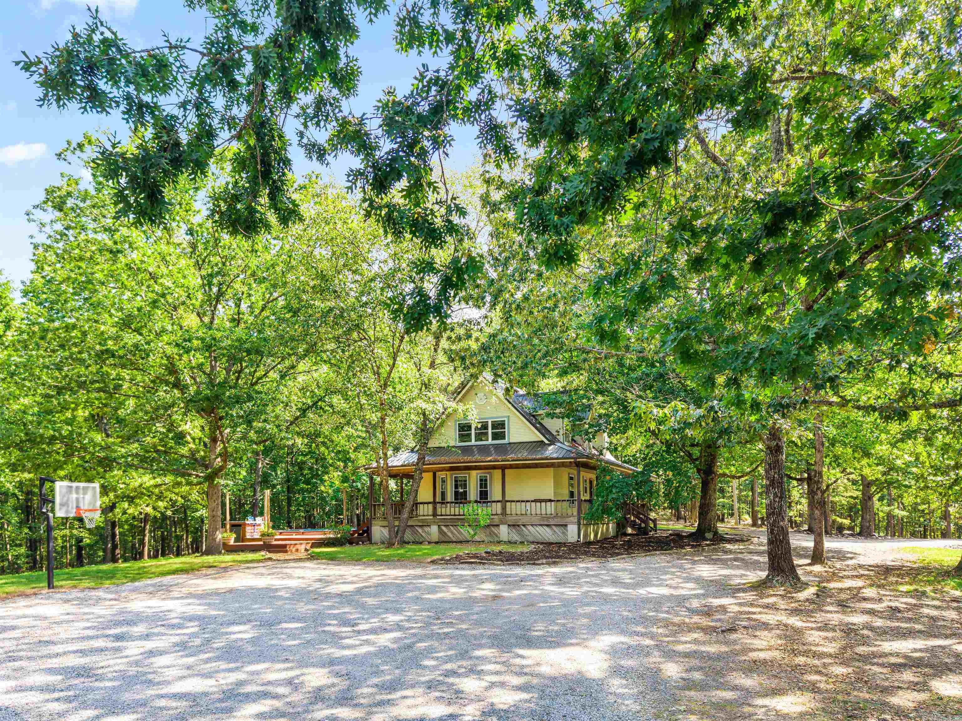381 E Strawberry  Jessieville, AR