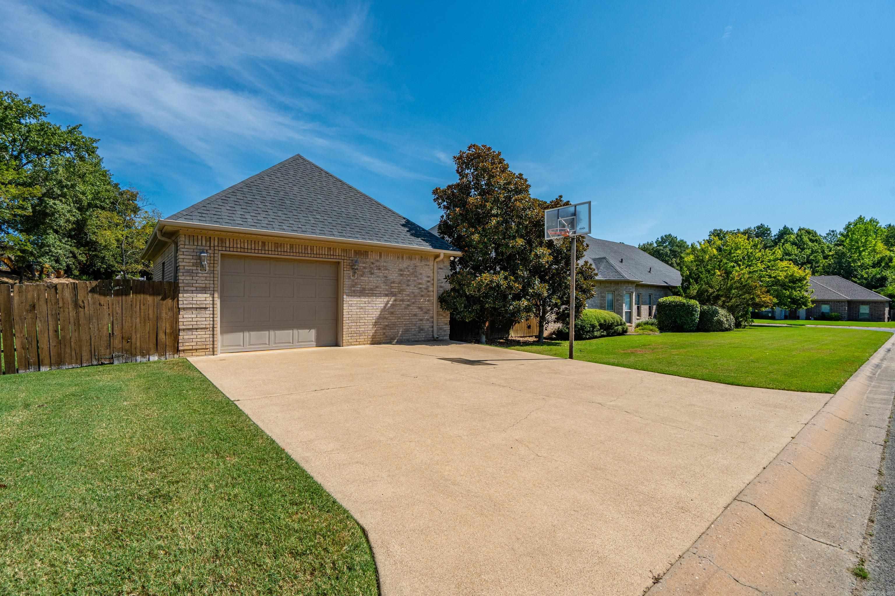 301 Trabecca  Hot Springs, AR