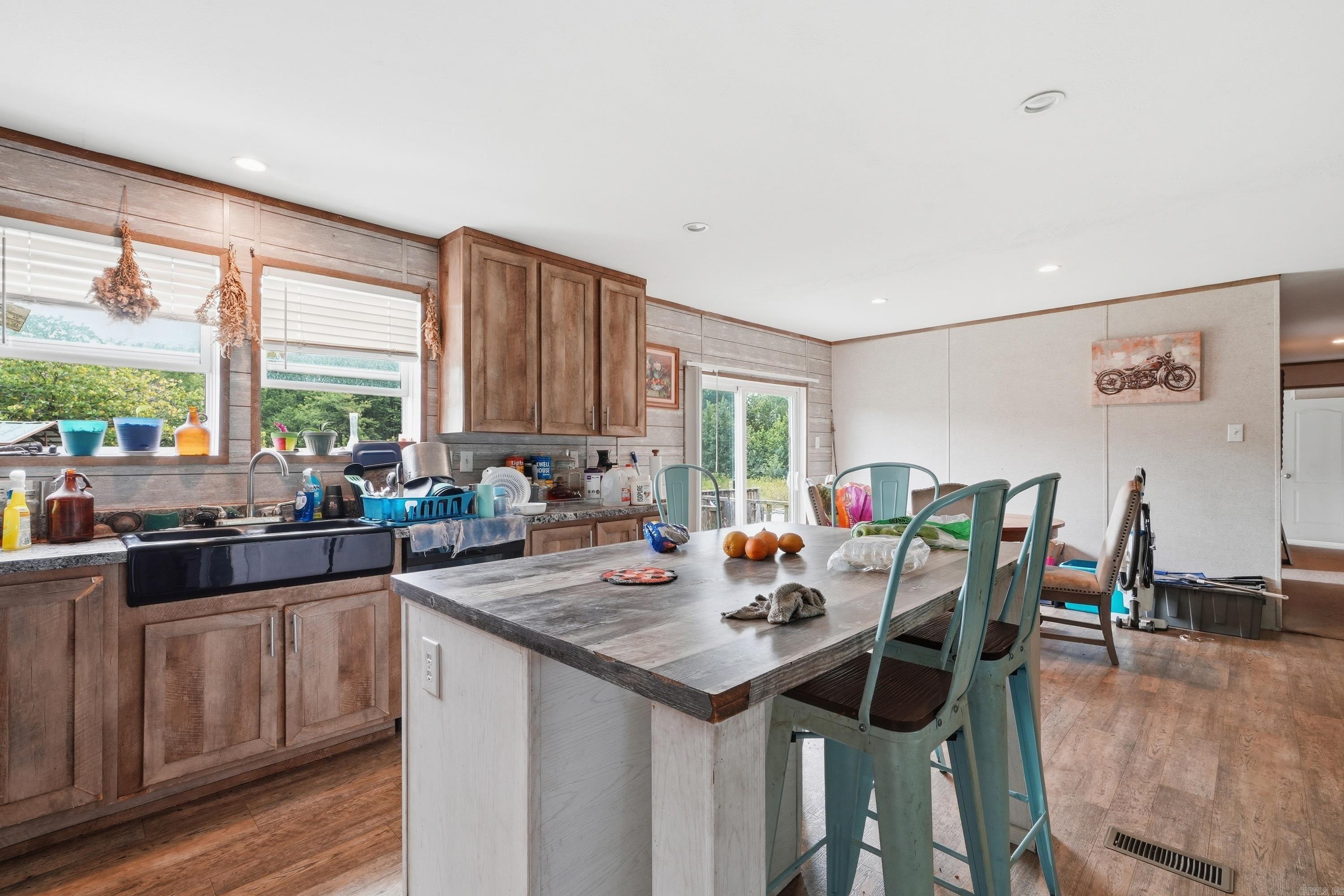 563 Daffodil Rd  Romance, AR