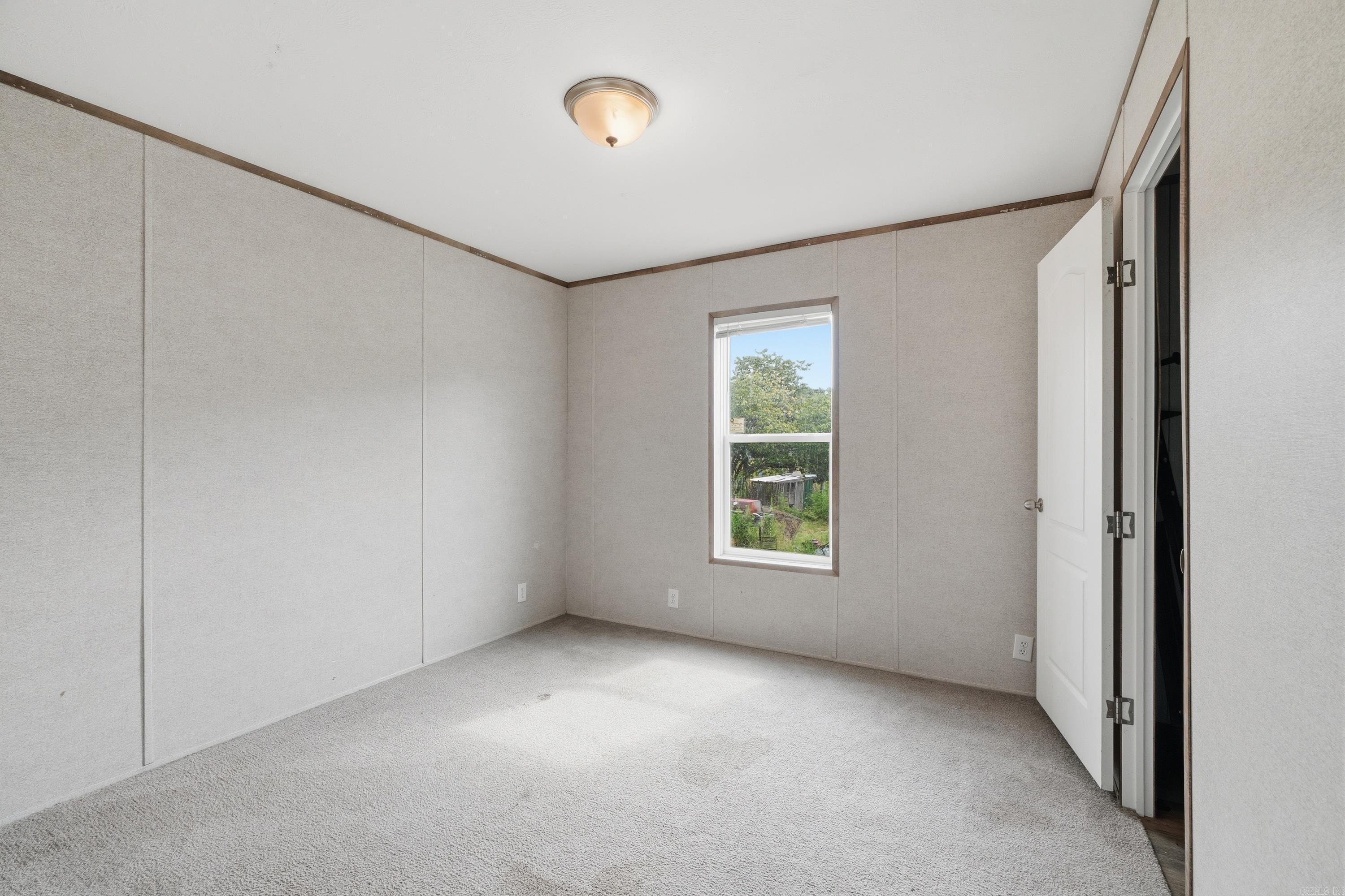 563 Daffodil Rd  Romance, AR