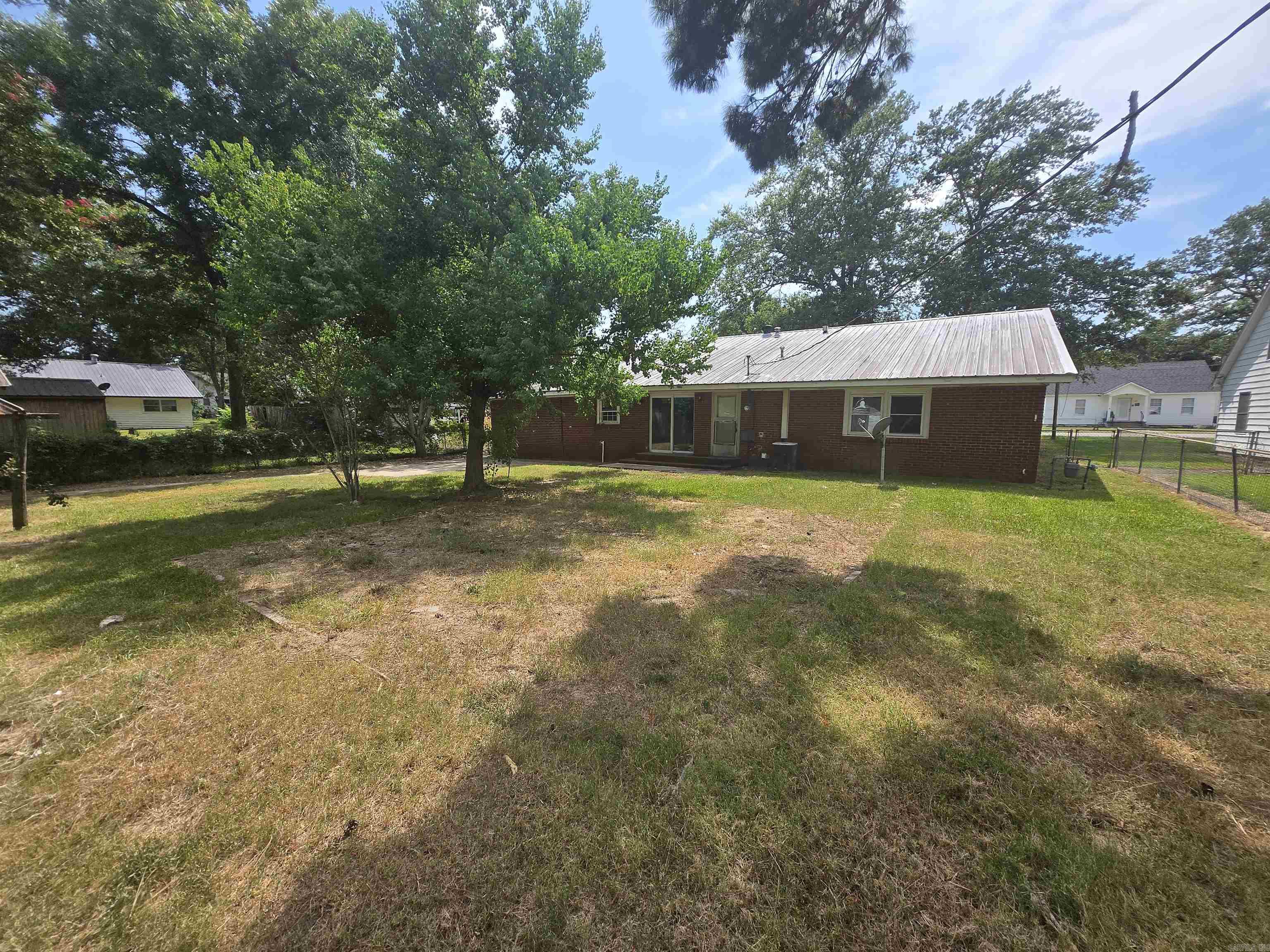 127 S Harrison  DeWitt, AR