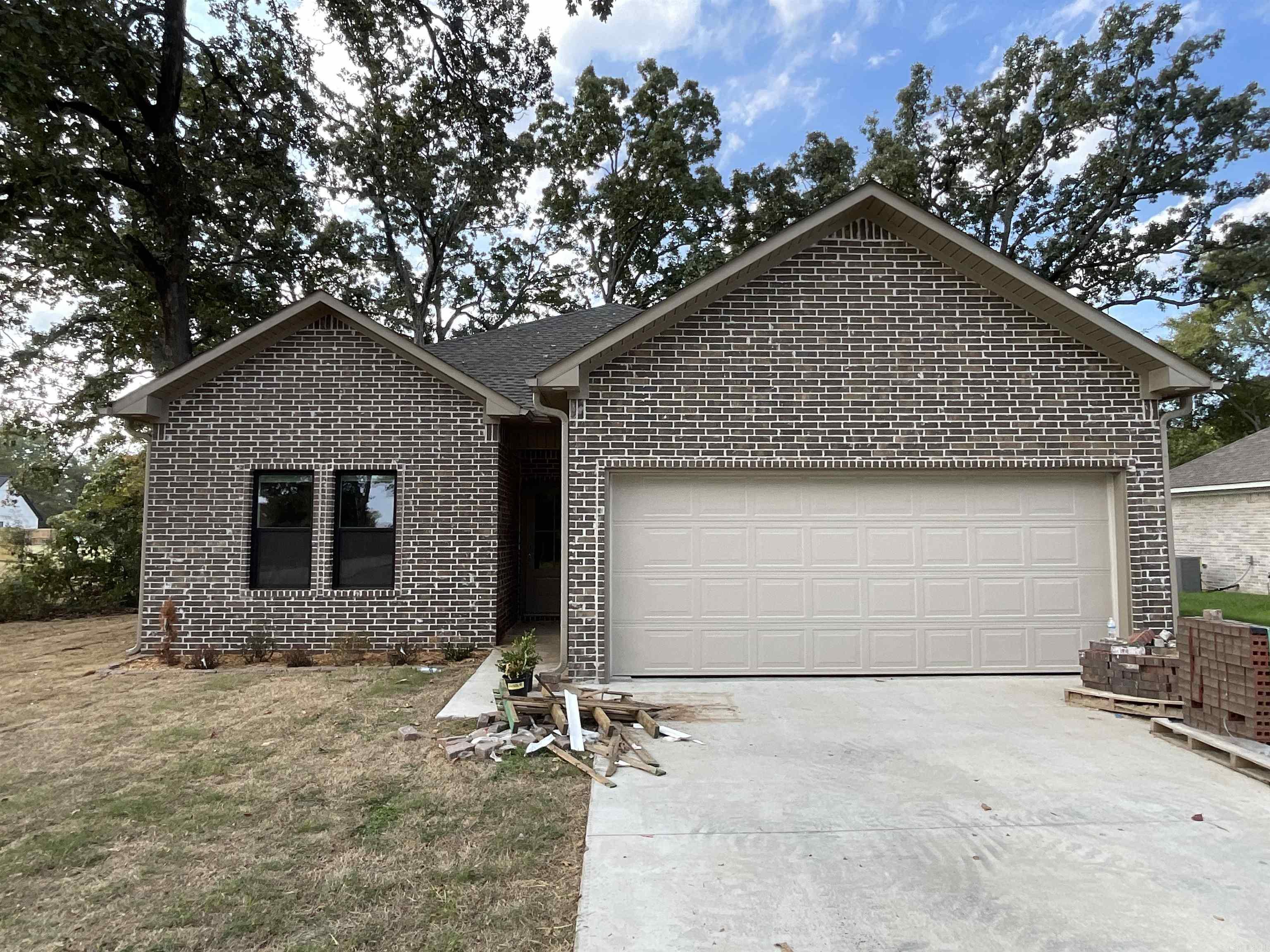 125 Kayla Lane — exterior