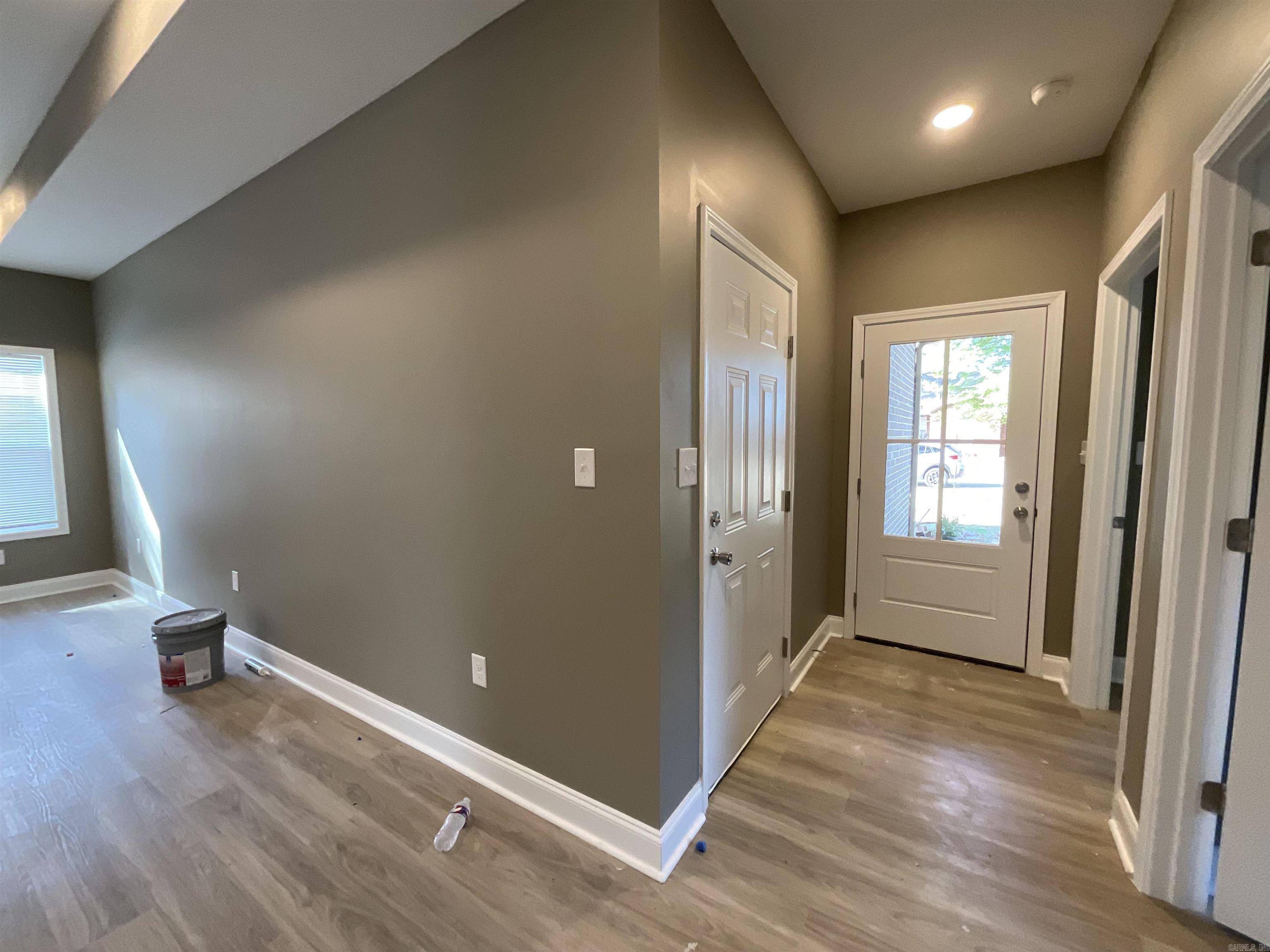 125 Kayla Lane — photo 3