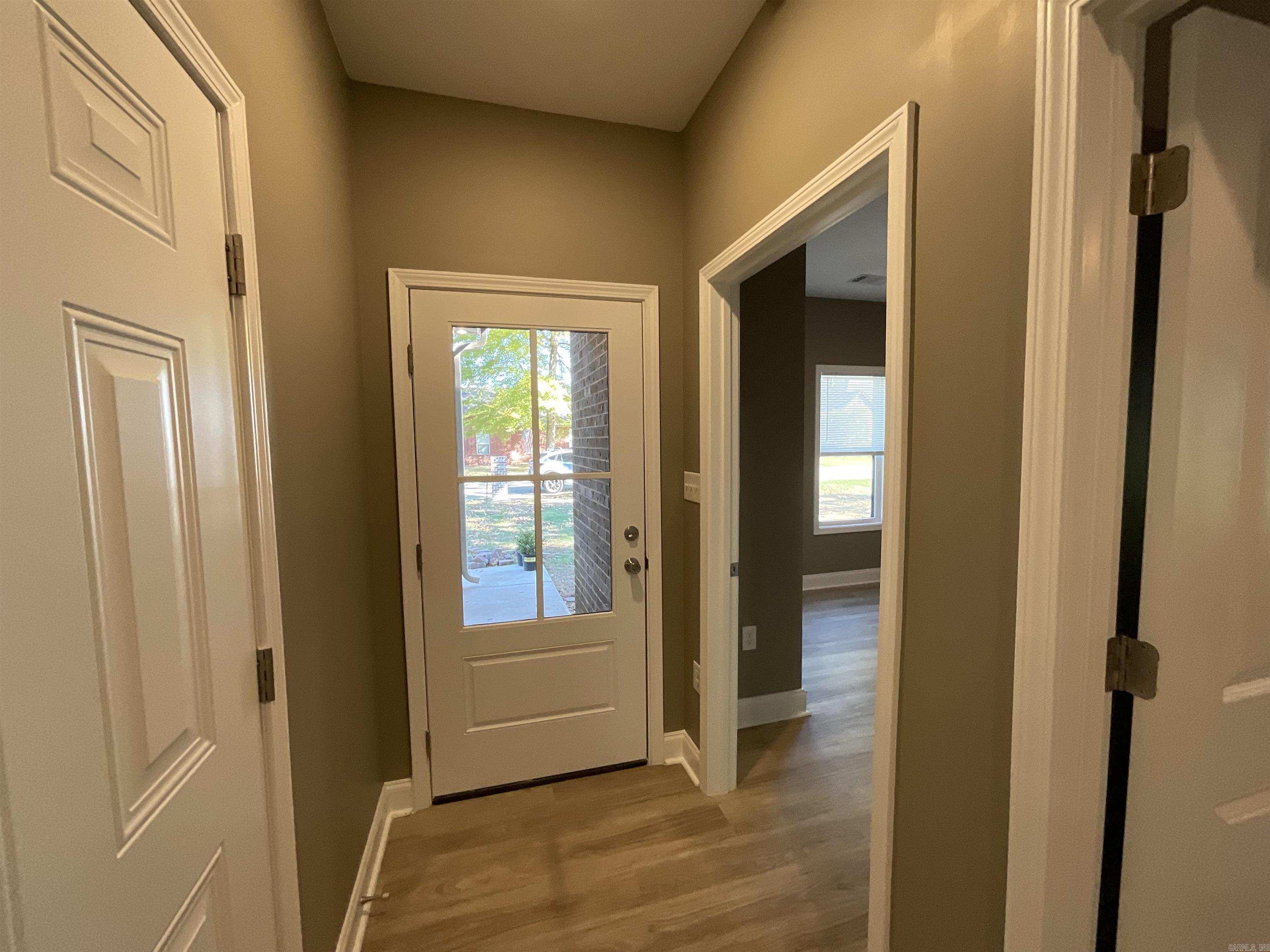 125 Kayla Lane — photo 4
