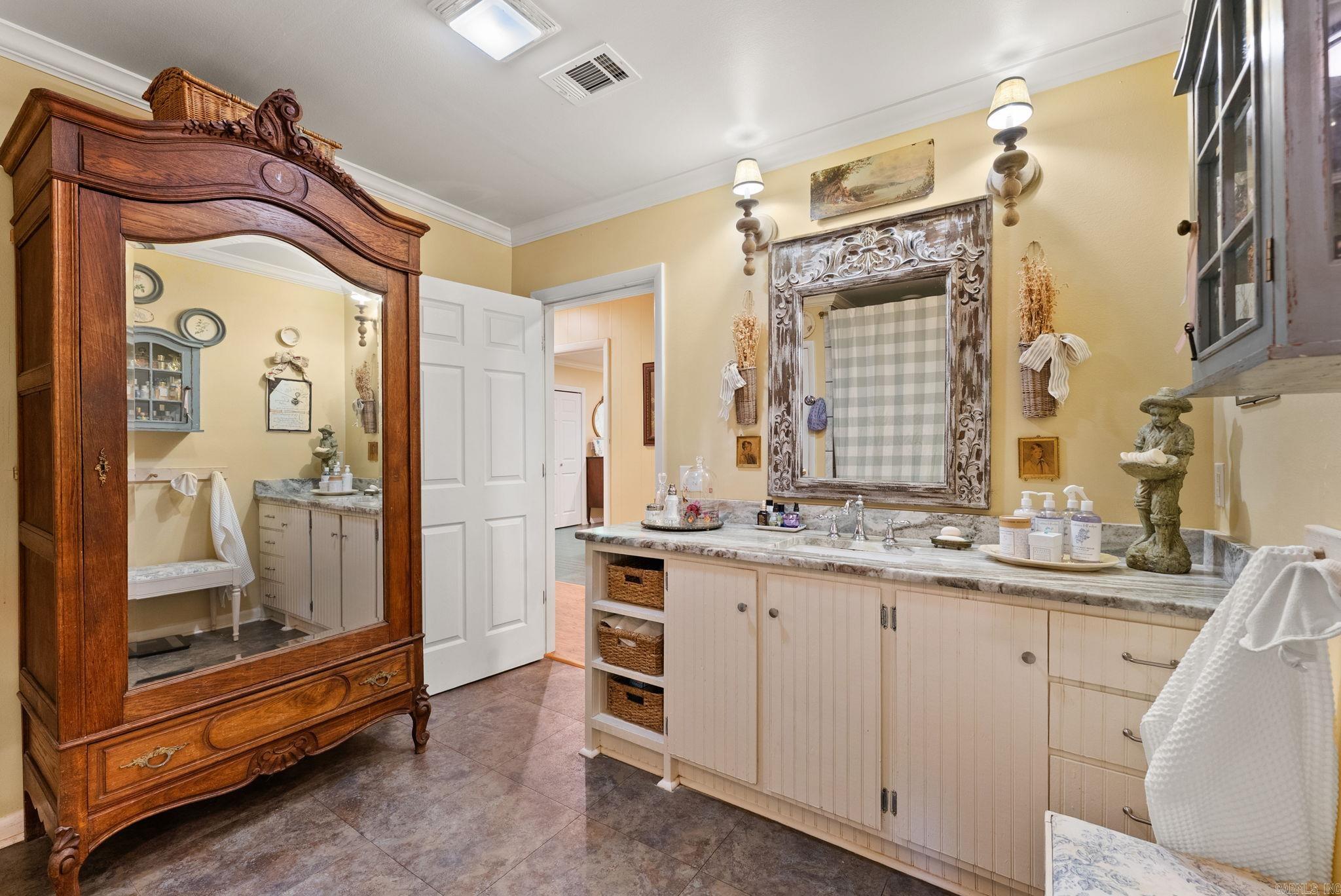207 Goshen Valley Dr  Mayflower, AR