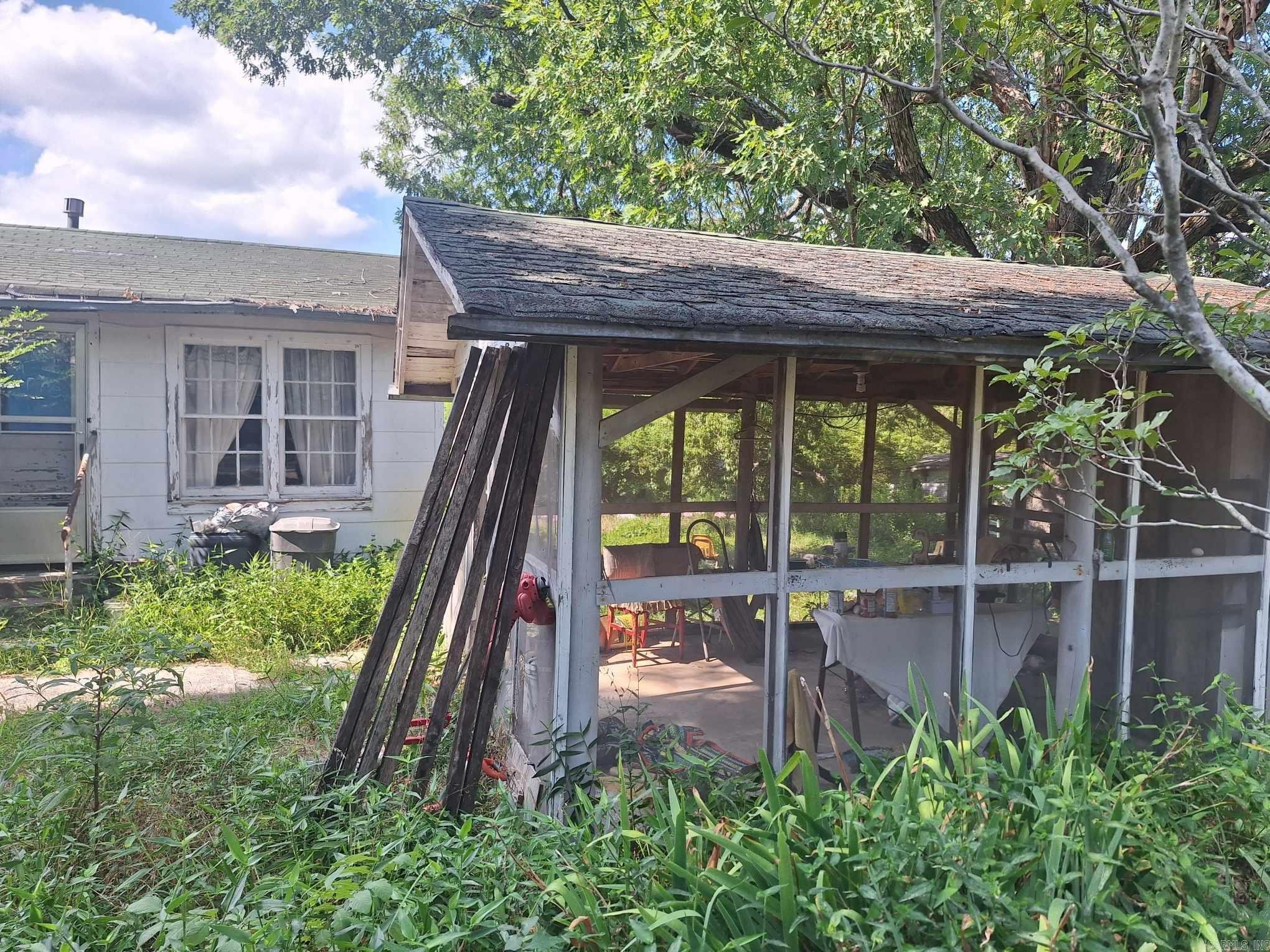 1108 Tyler St.  Mena, AR