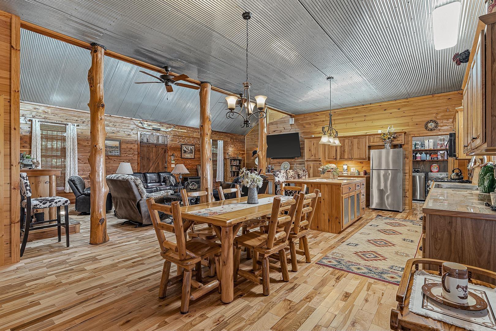 1352 Endless  Harriet, AR