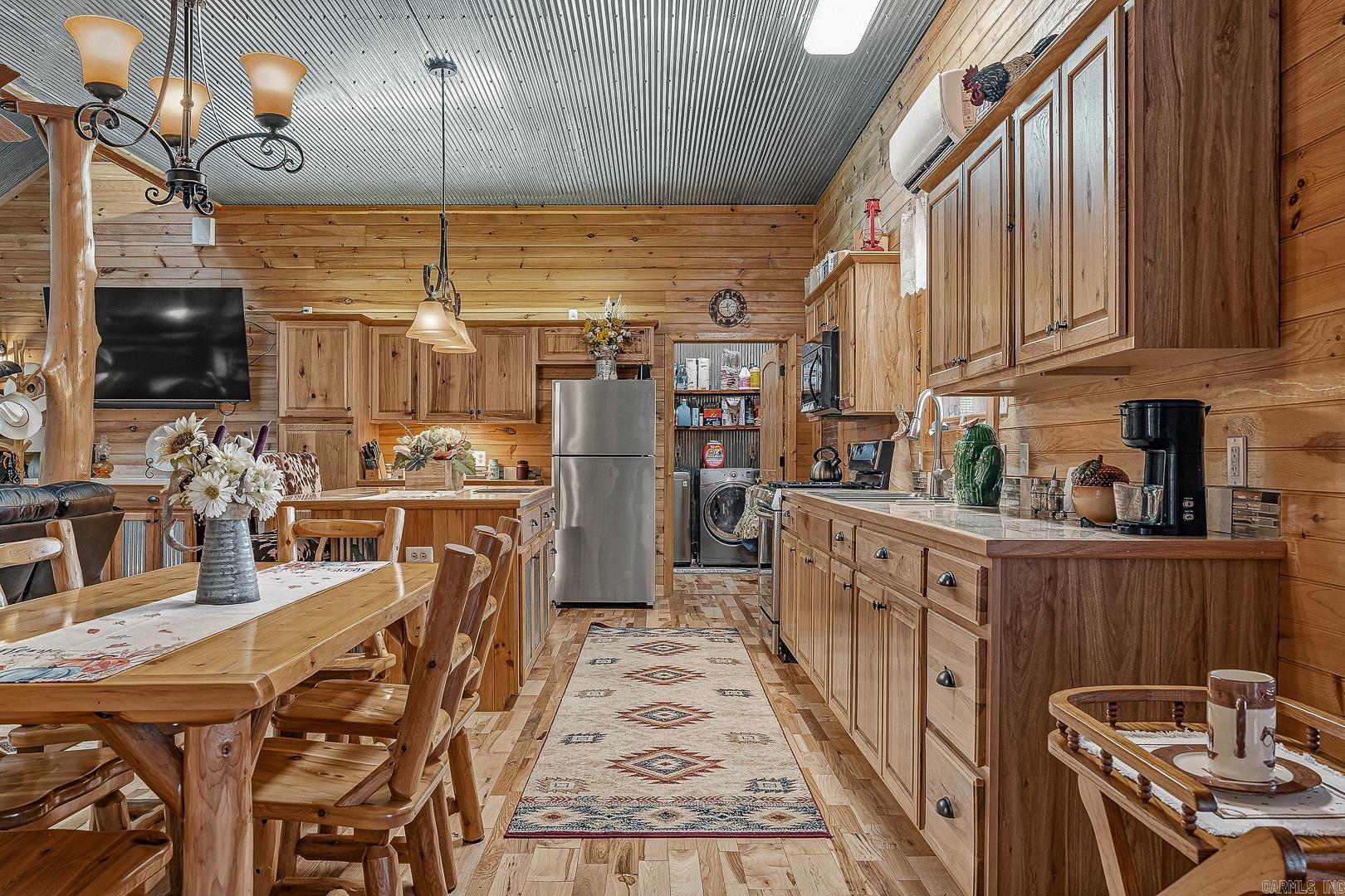 1352 Endless  Harriet, AR