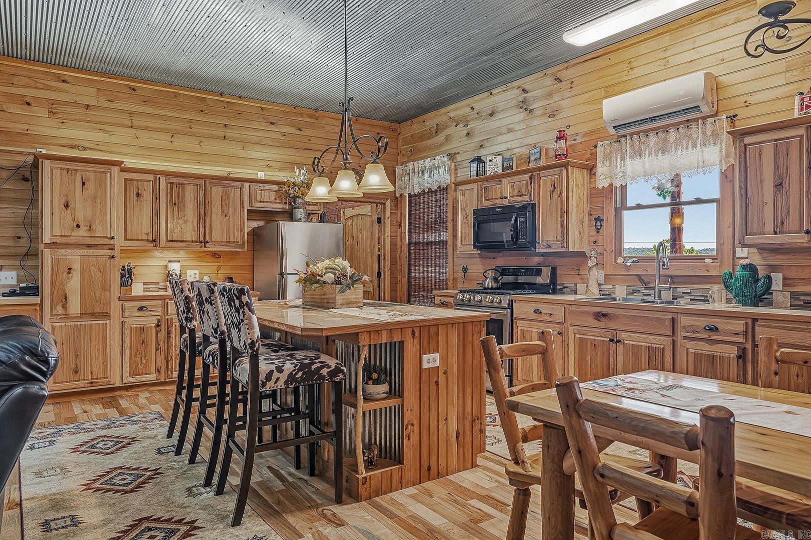 1352 Endless  Harriet, AR