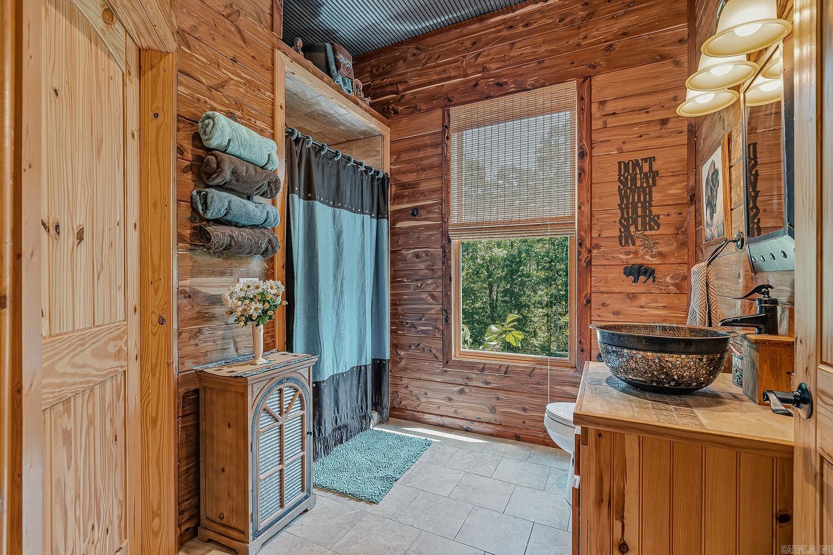 1352 Endless  Harriet, AR