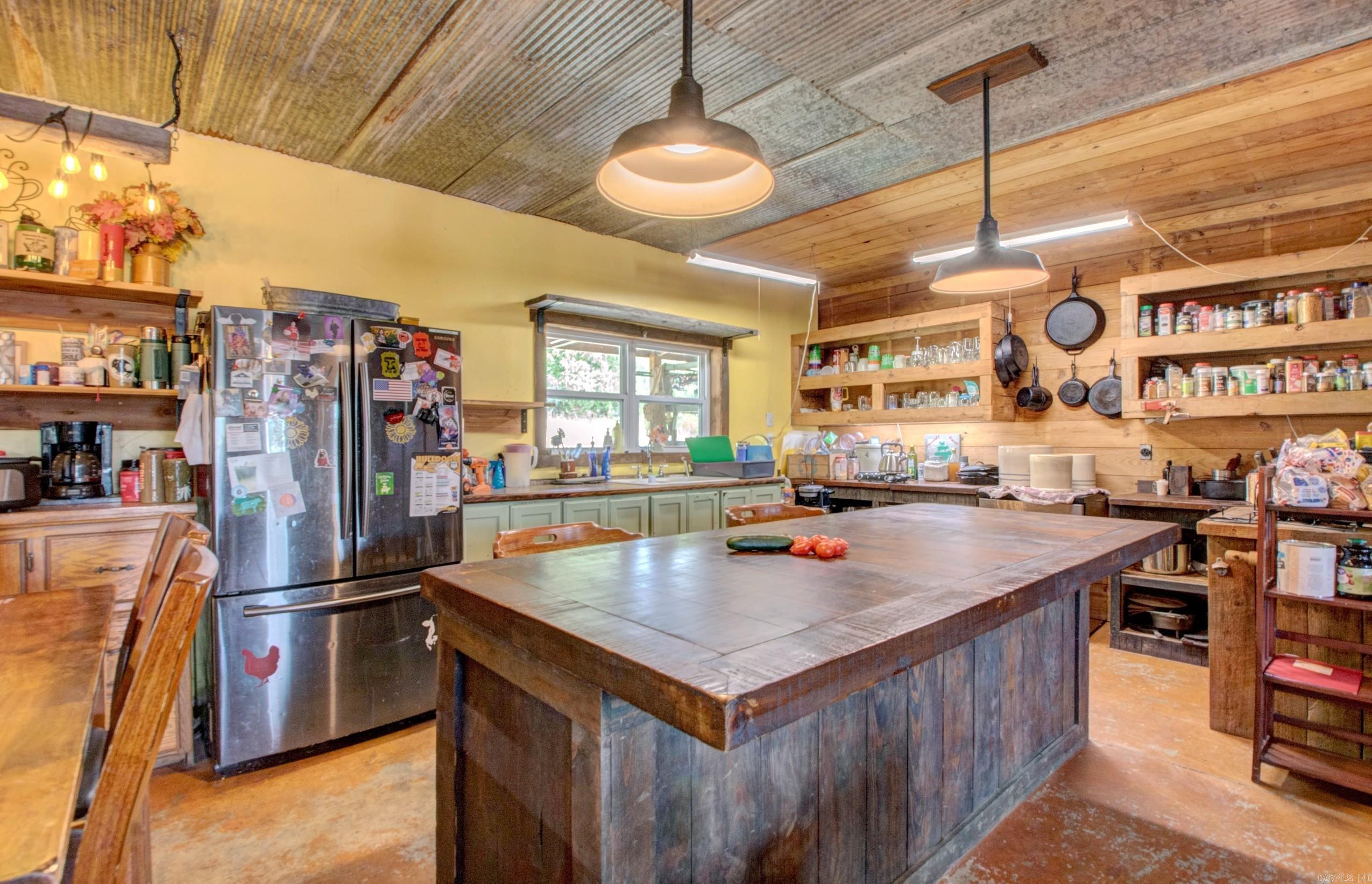 1195 Highway 5  Romance, AR
