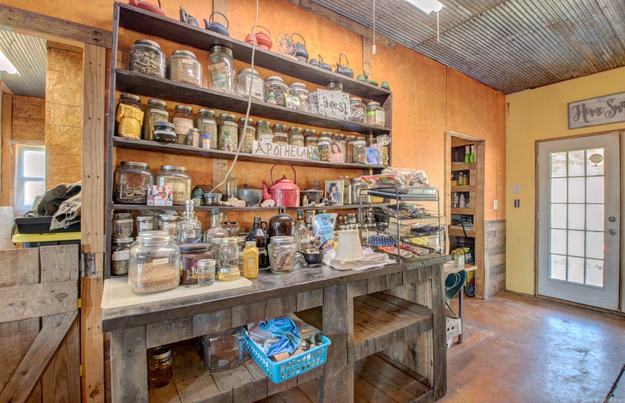 1195 Highway 5  Romance, AR