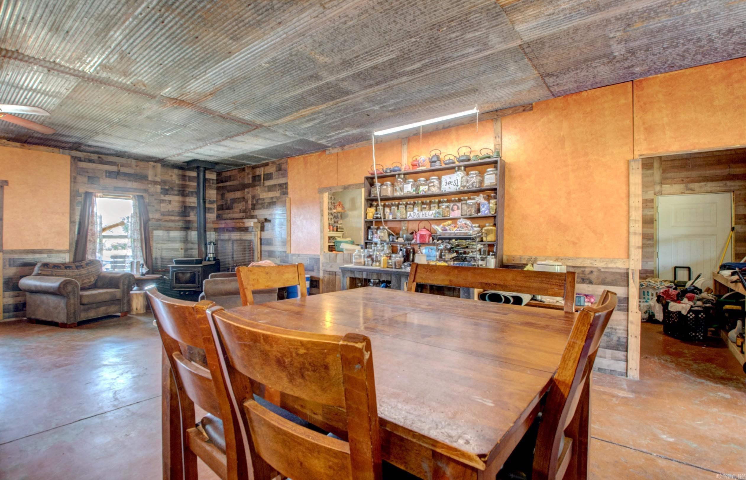 1195 Highway 5  Romance, AR
