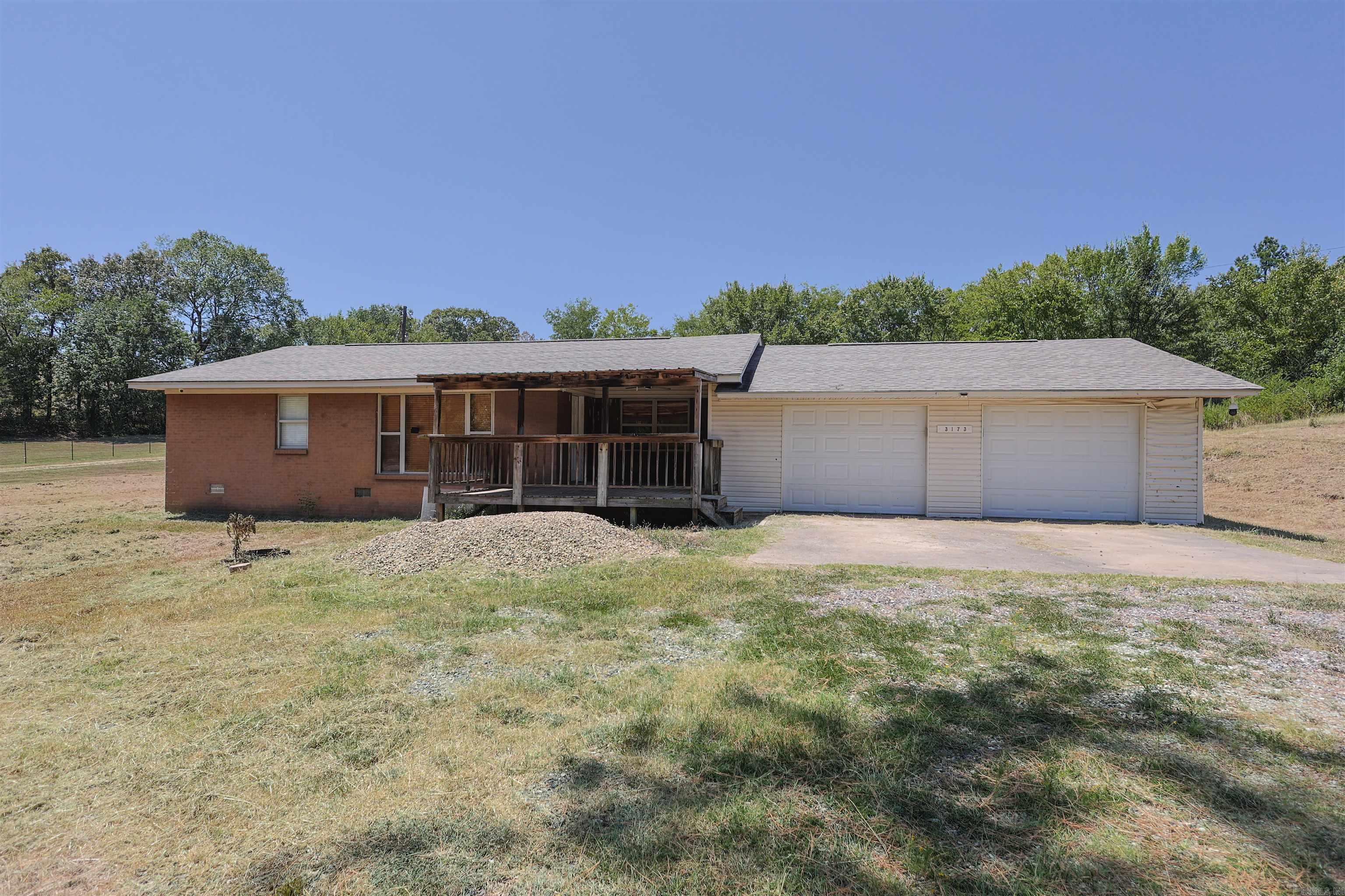 3173 S HWY 27  Mount Ida, AR