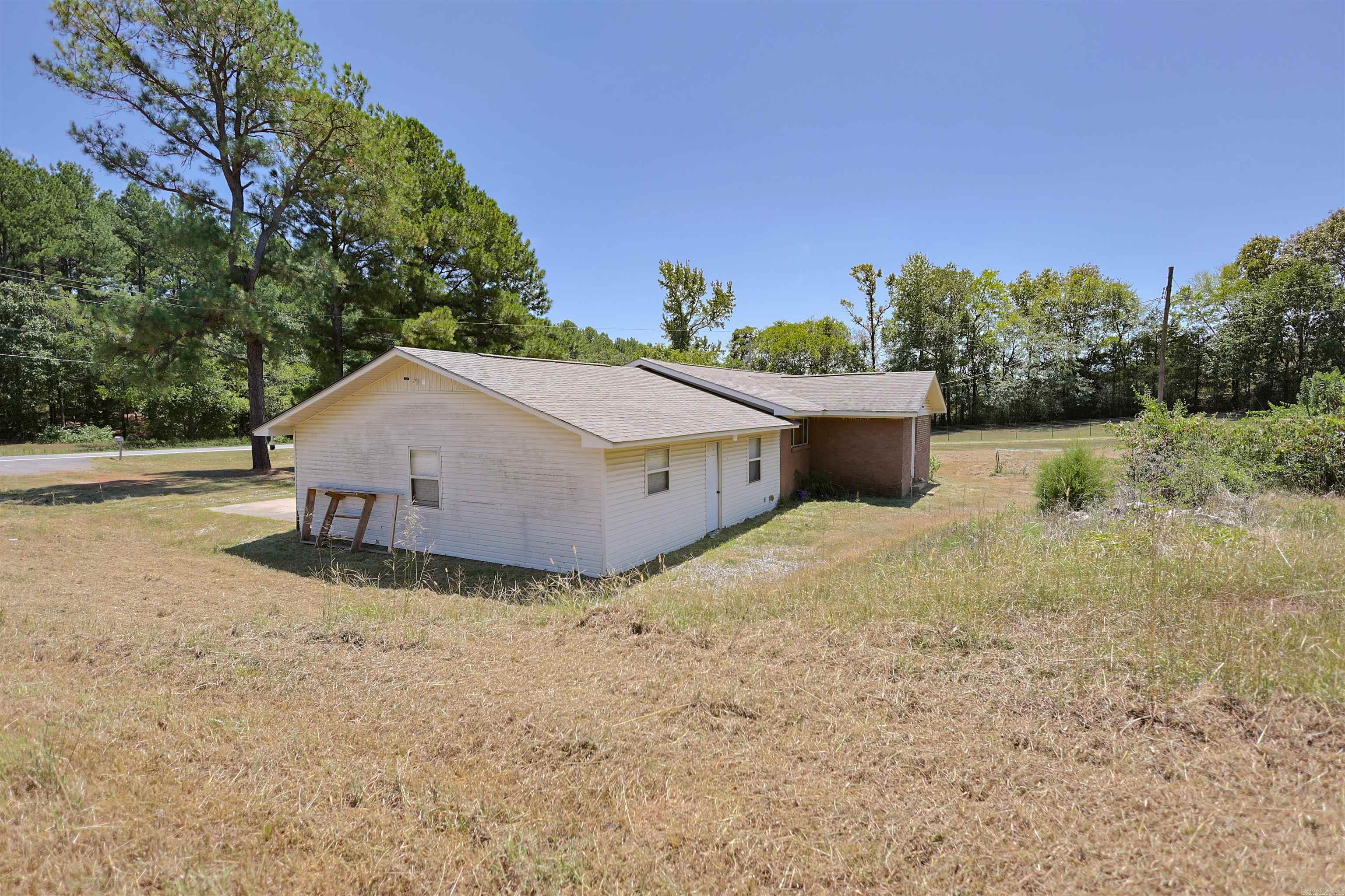 3173 S HWY 27  Mount Ida, AR
