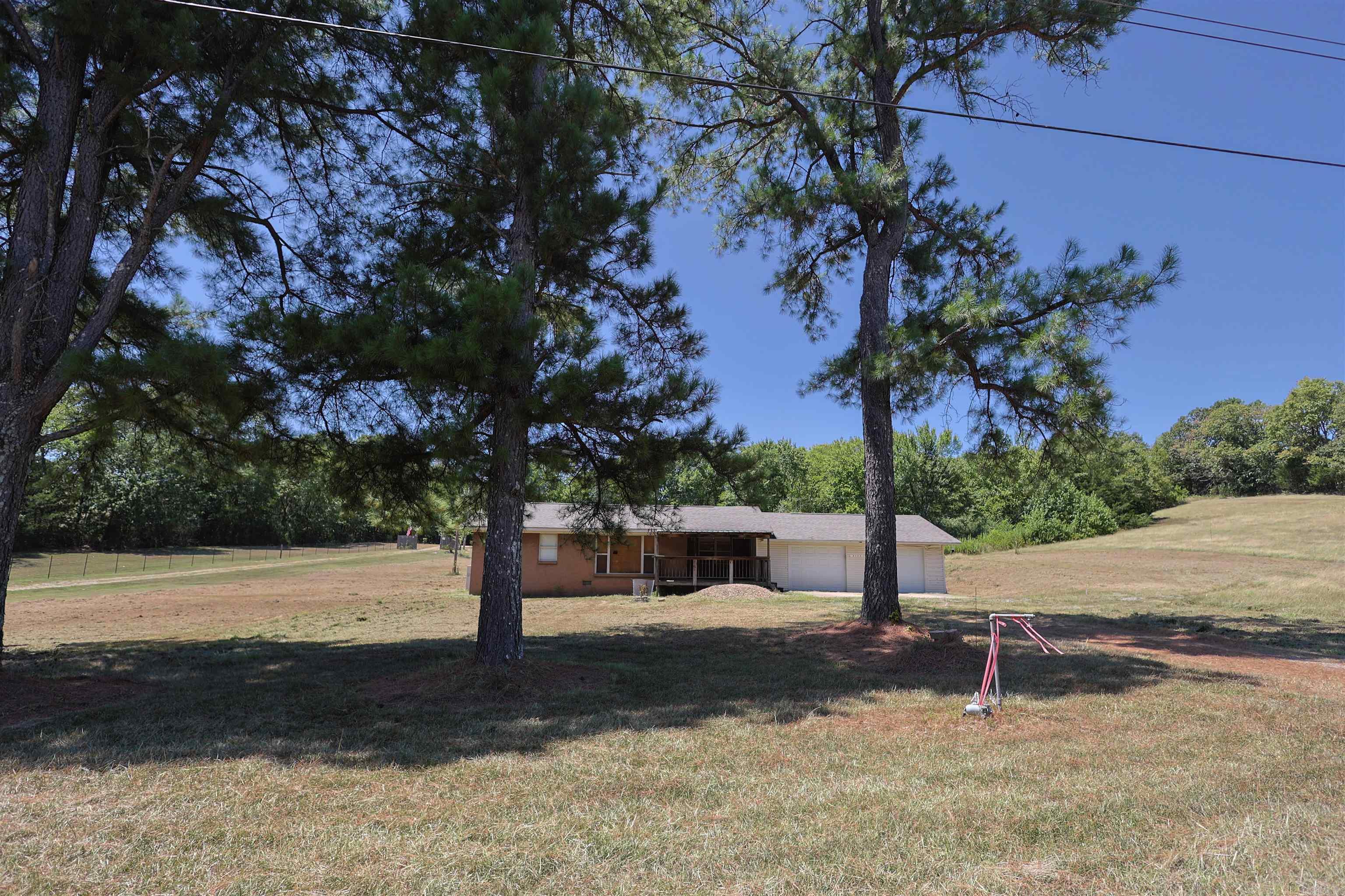 3173 S HWY 27  Mount Ida, AR