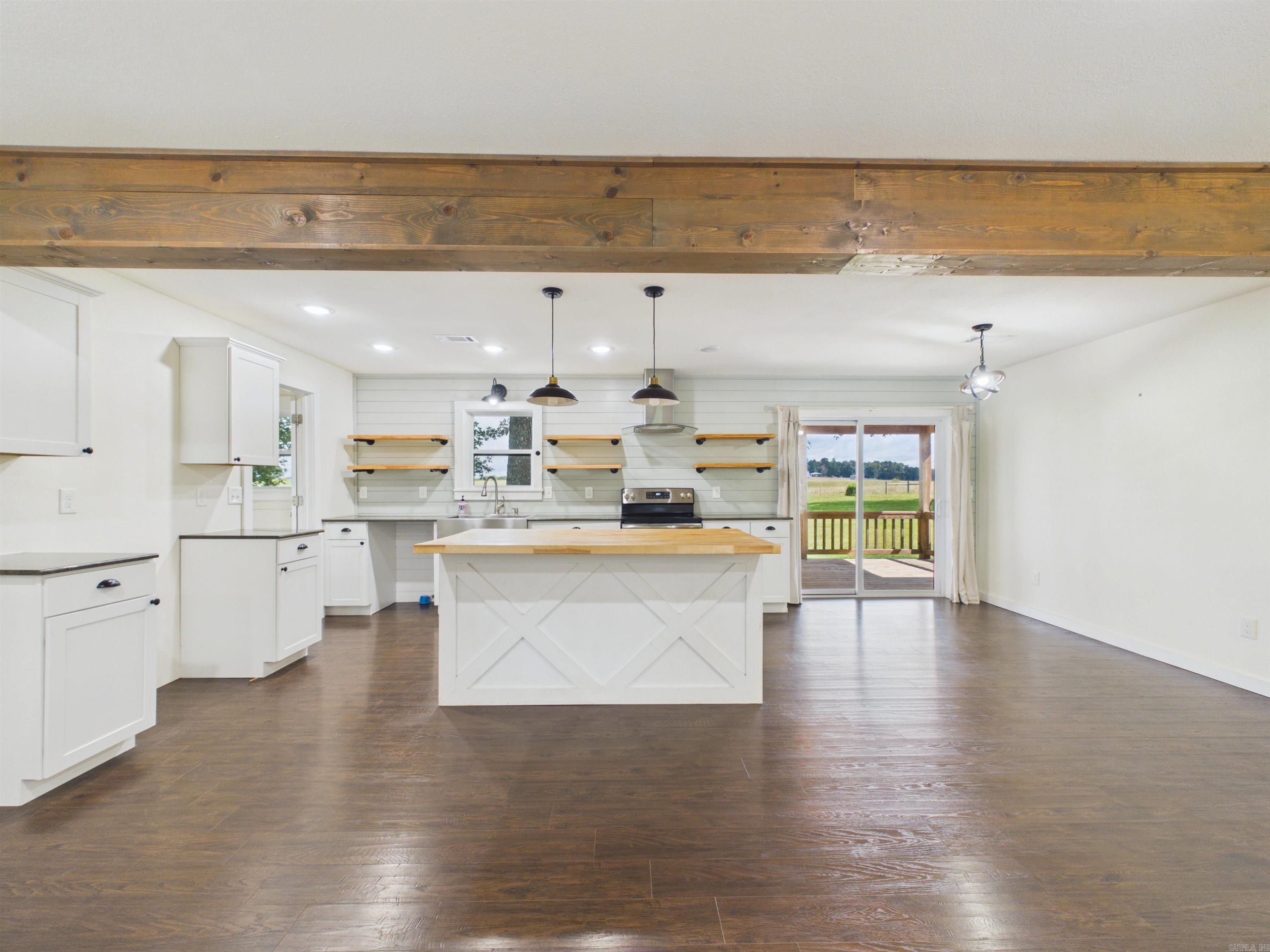 13337 Highway 16 East  Shirley, AR