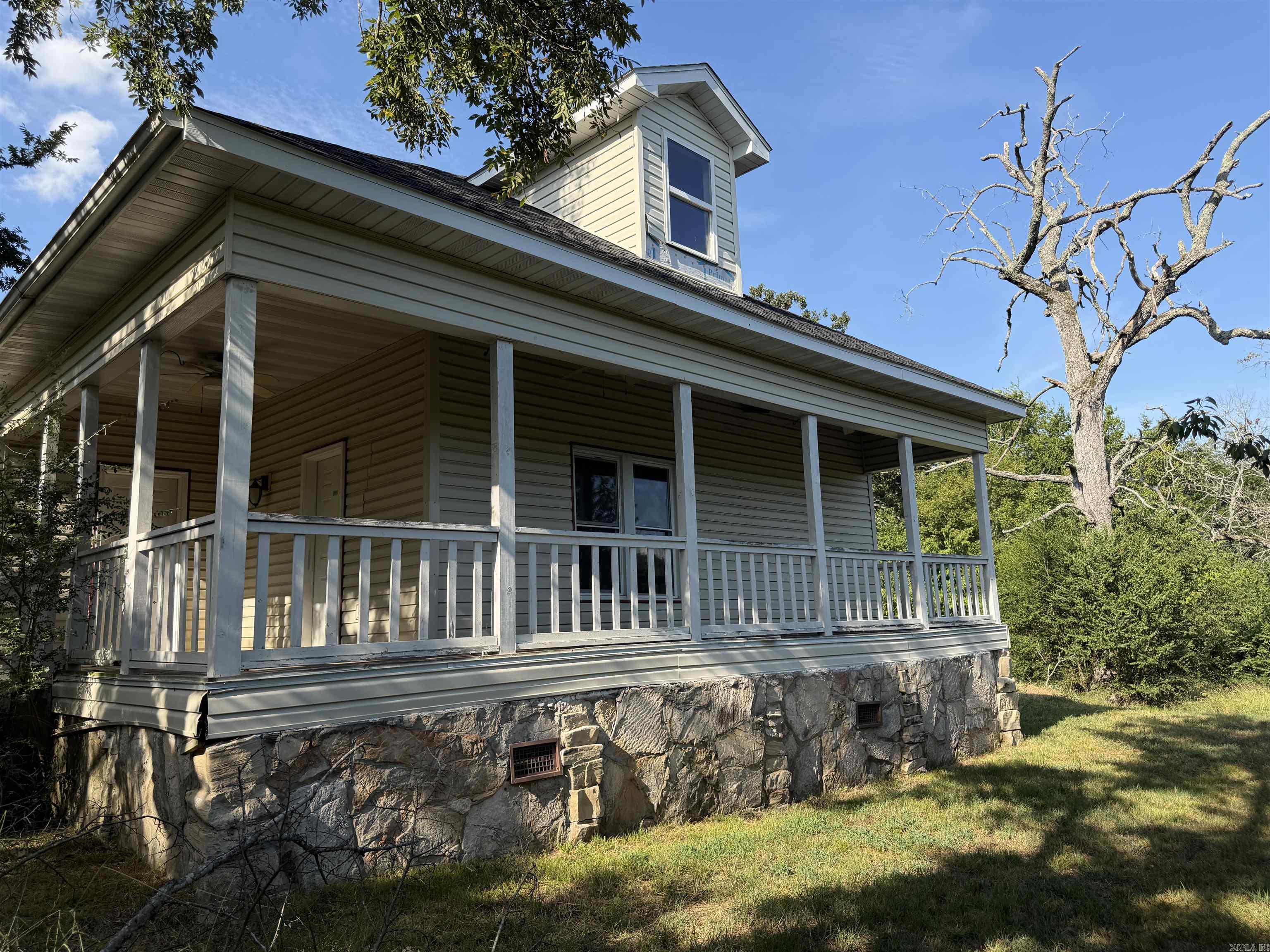 15  1st  Norfork, AR
