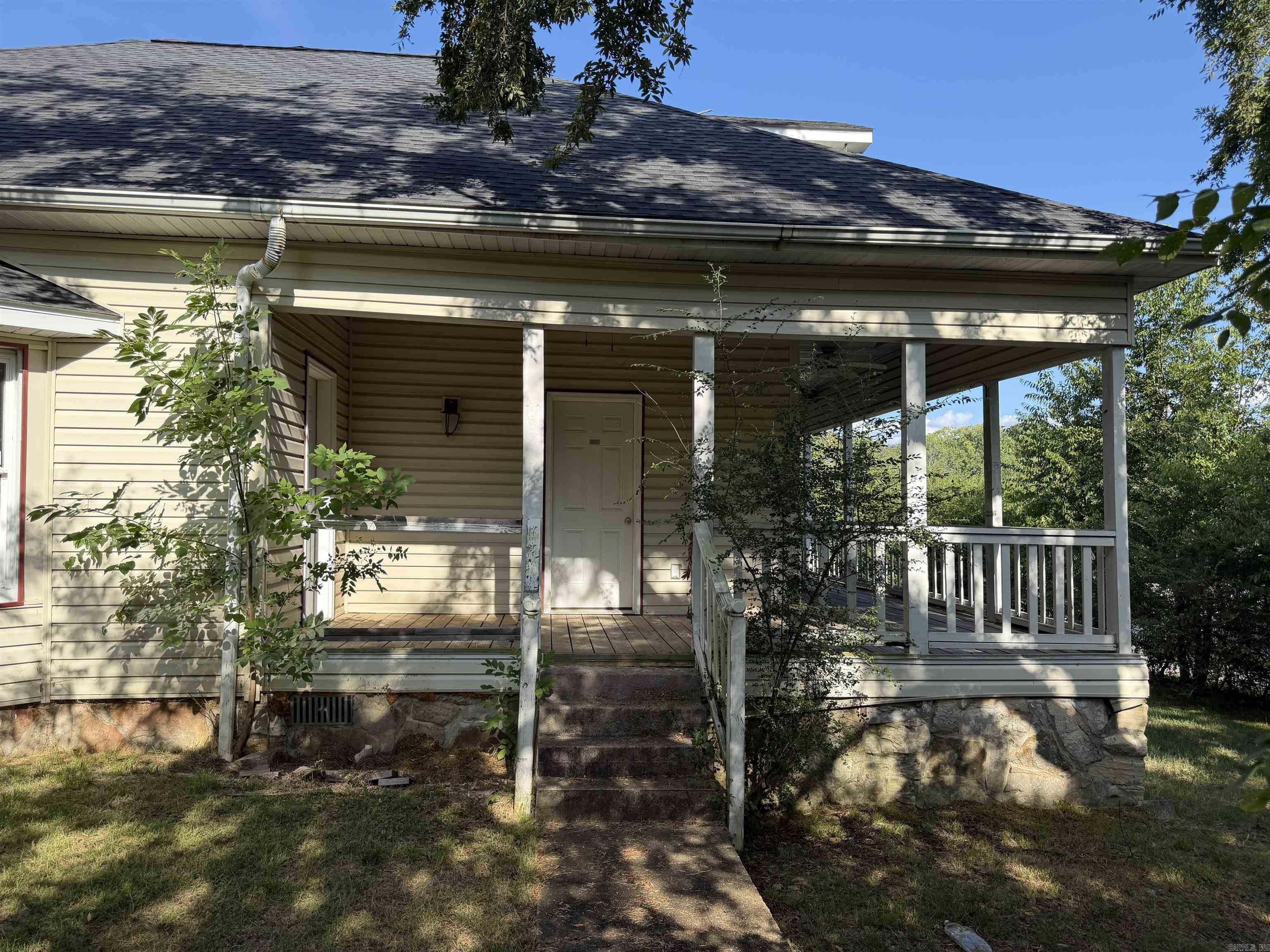 15 1st  Norfork, AR