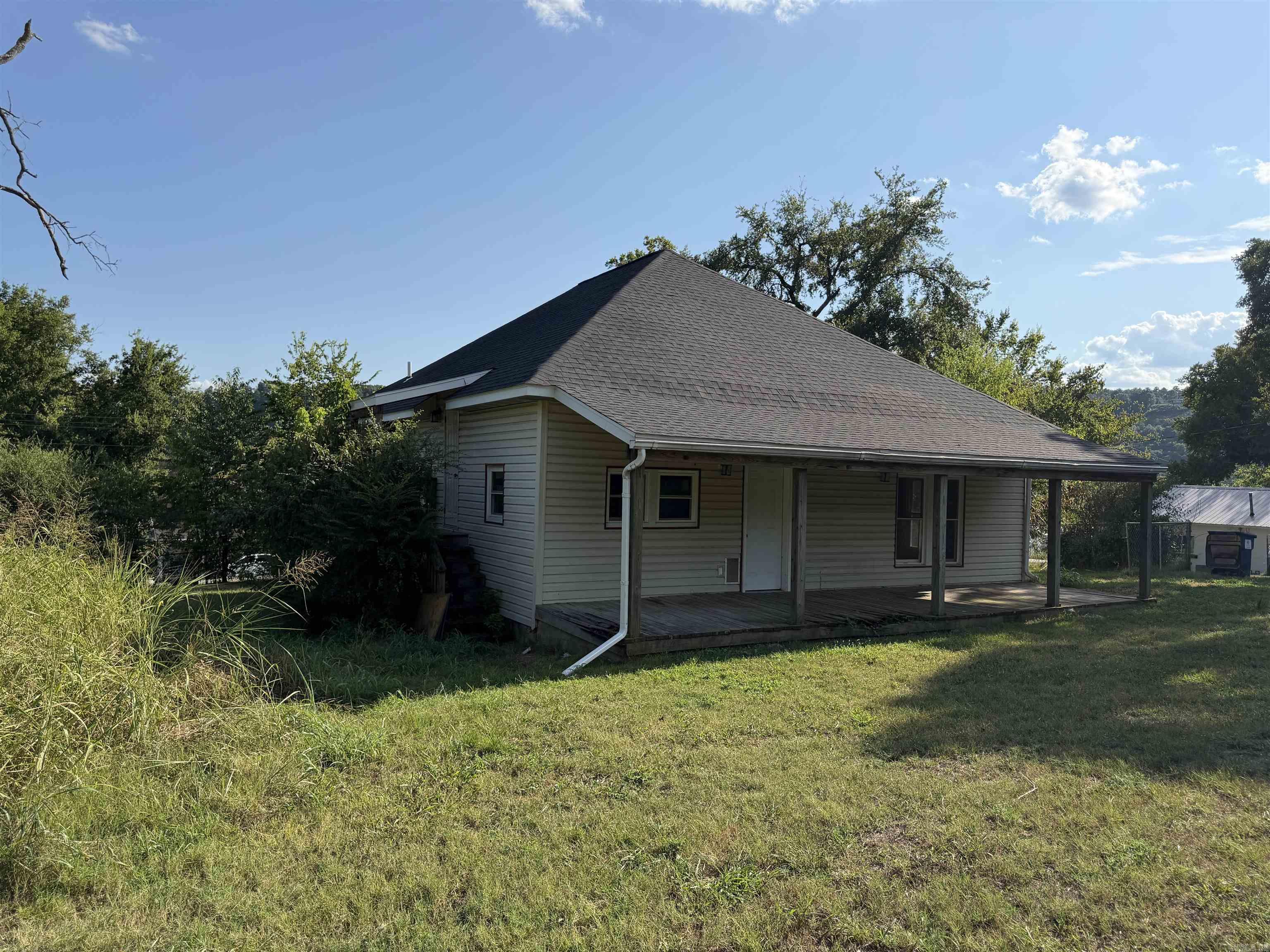 15 1st  Norfork, AR