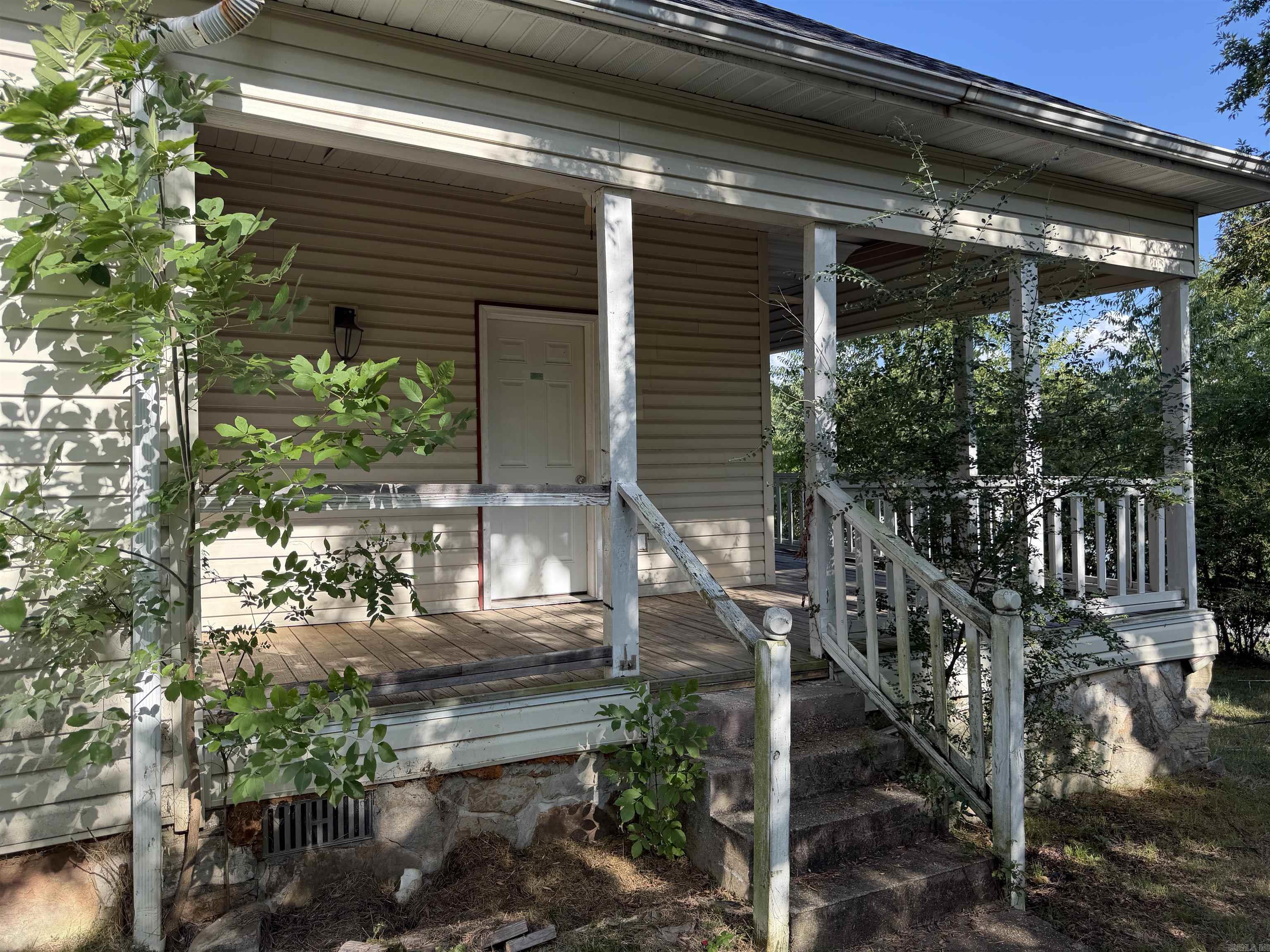 15 1st  Norfork, AR