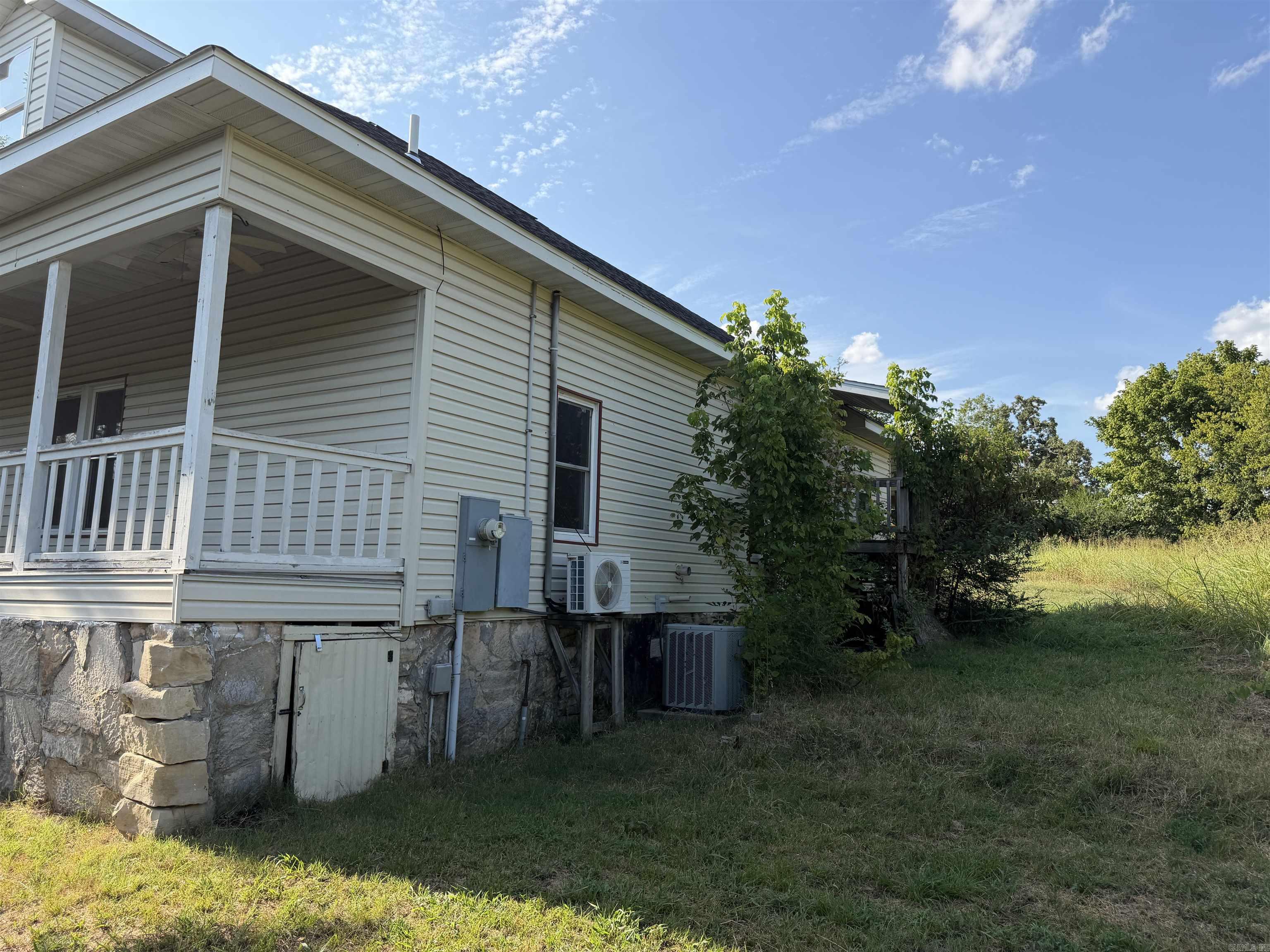 15 1st  Norfork, AR