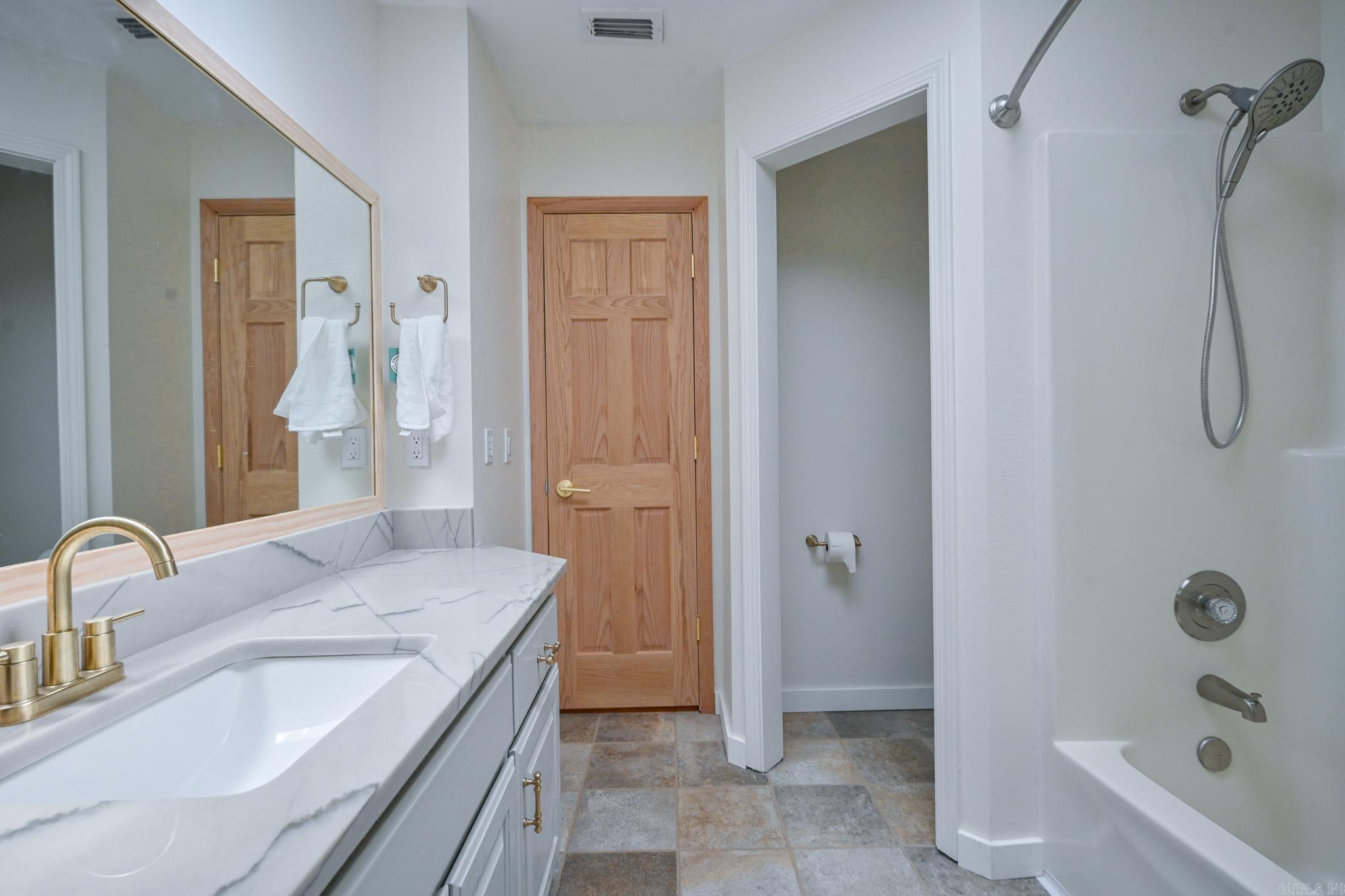 1705 Ashton  Mena, AR