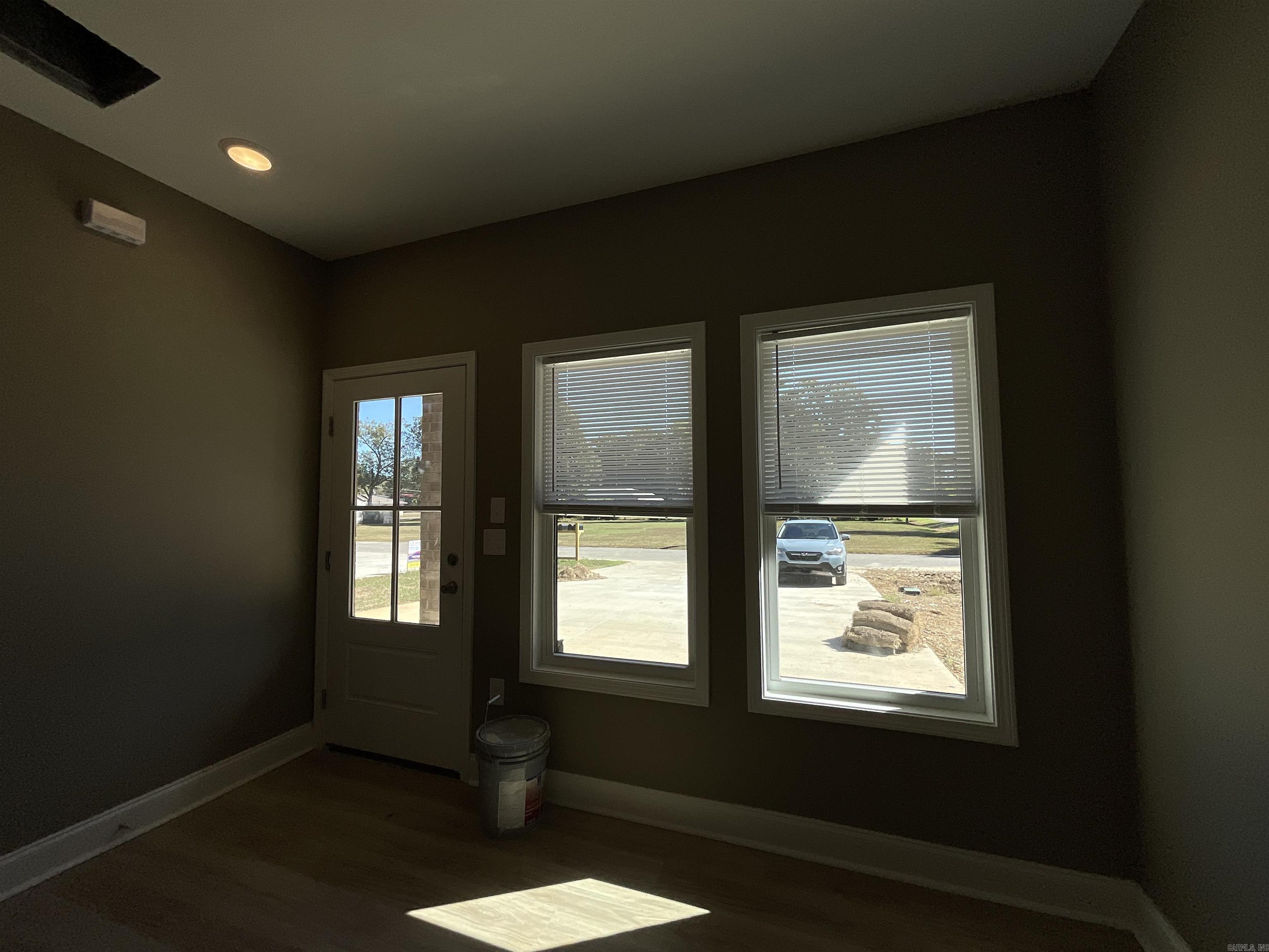 406 England Street — photo 4