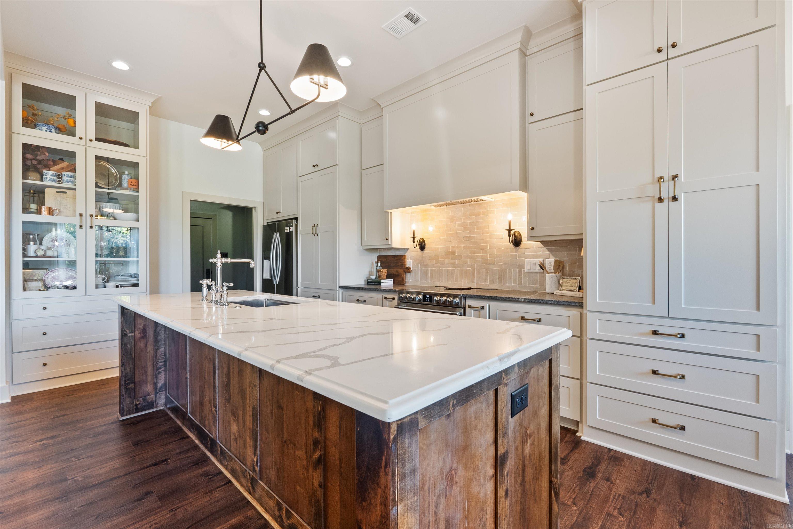 2535 Covington  Ward, AR
