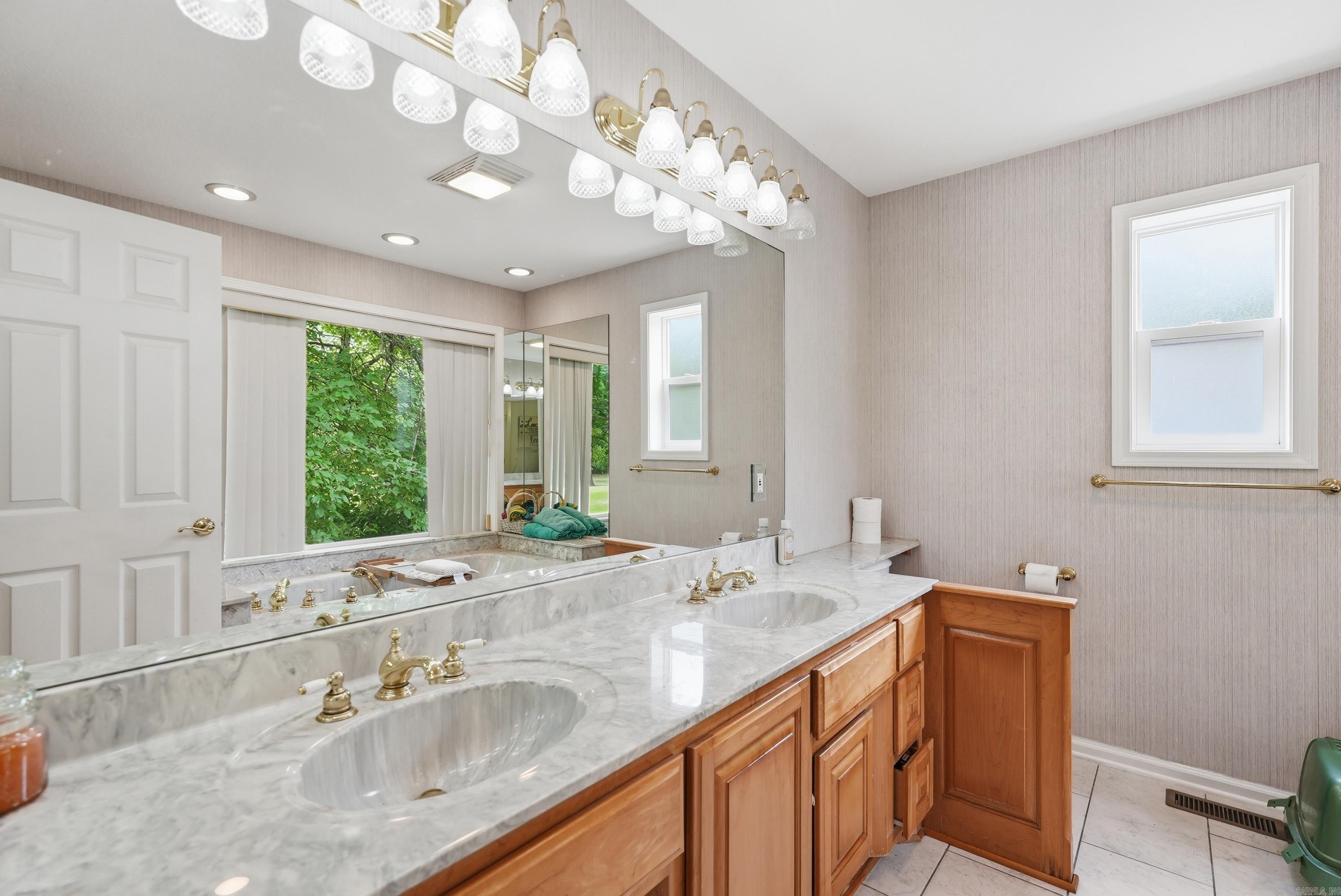 117 Cifuentes Way  Hot Springs Village, AR
