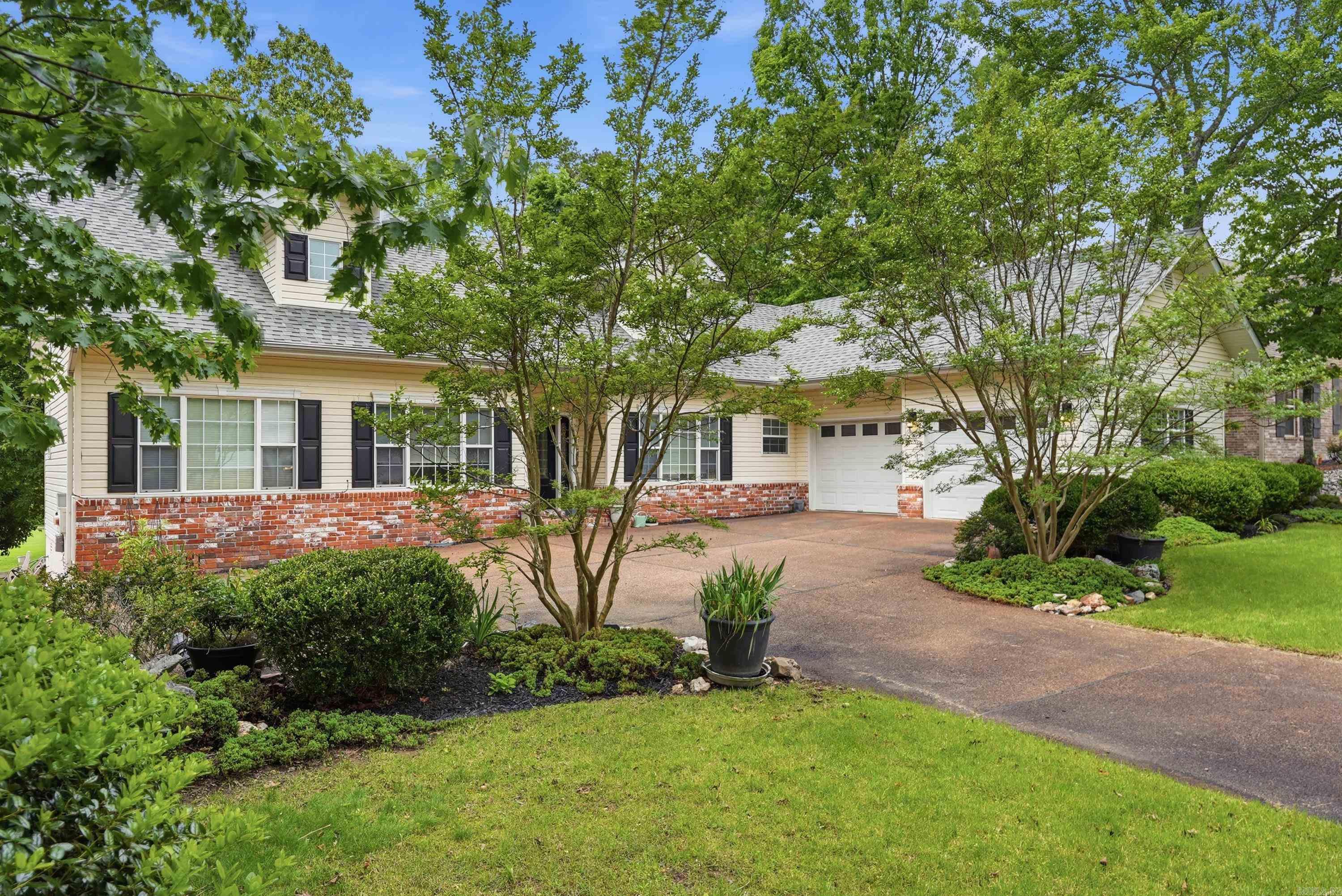 117 Cifuentes Way  Hot Springs Village, AR