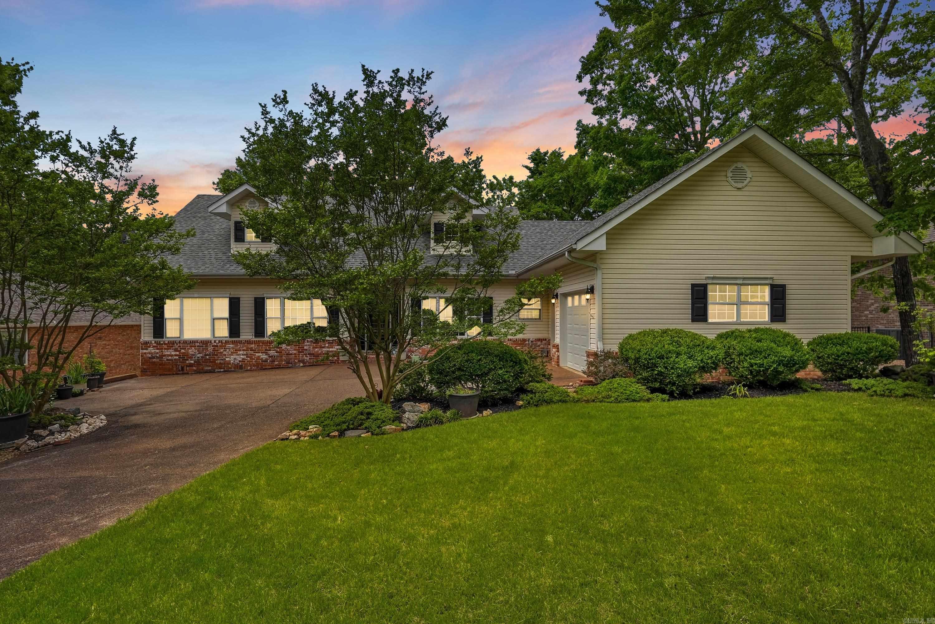 117 Cifuentes Way  Hot Springs Village, AR