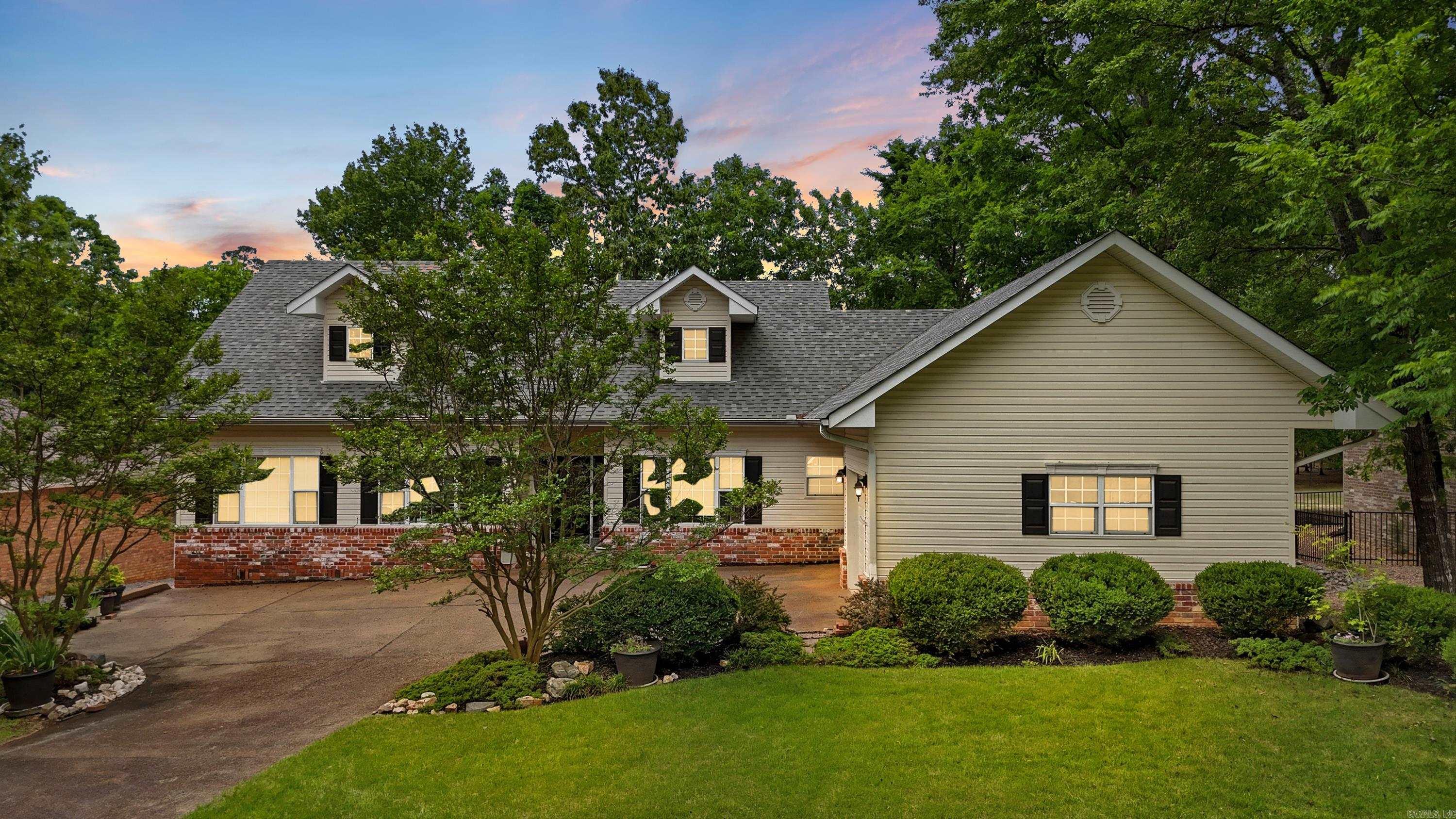 117 Cifuentes Way  Hot Springs Village, AR