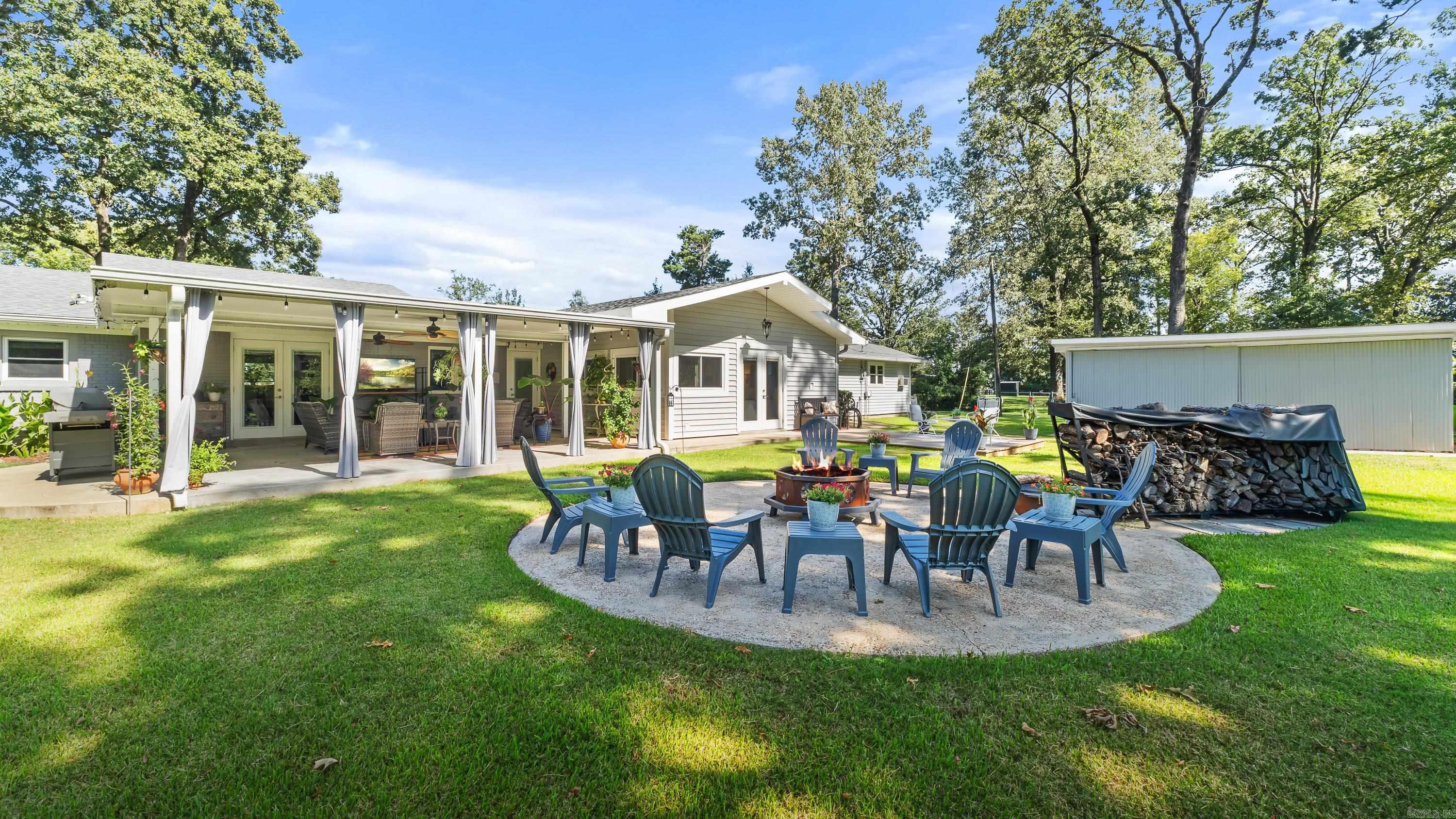 6509 Summerhill  Texarkana, TX