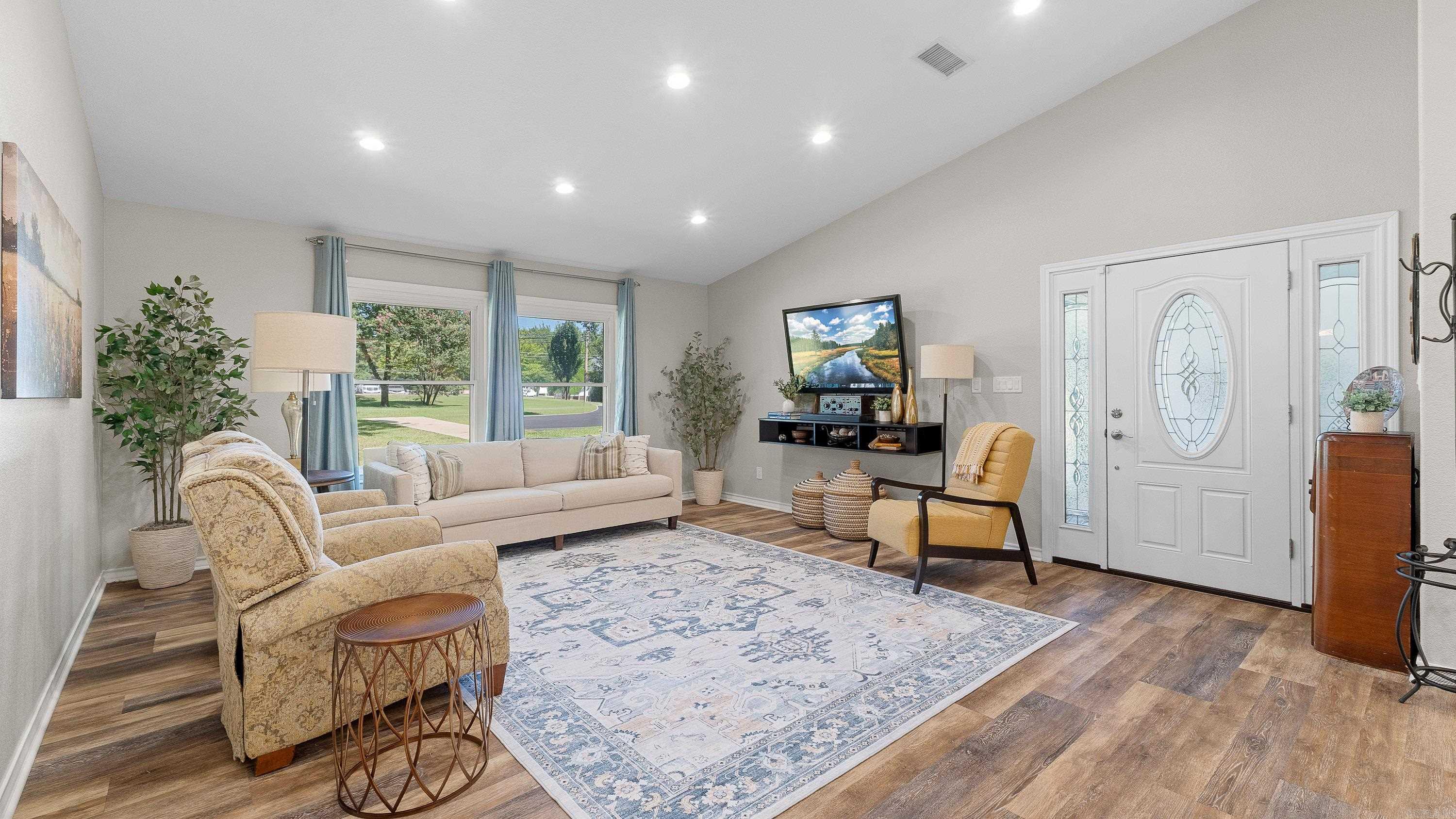 6509 Summerhill  Texarkana, TX