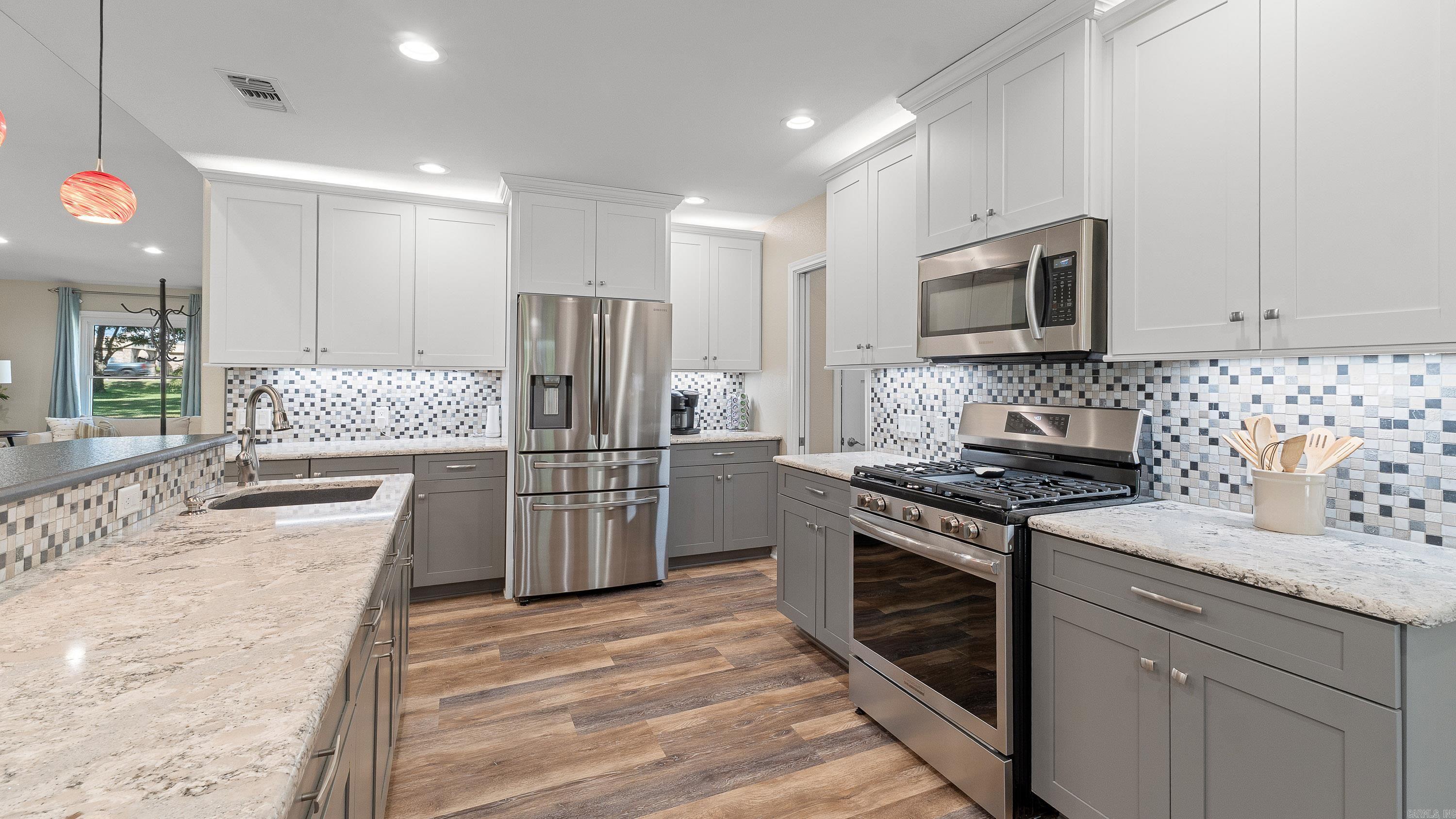 6509 Summerhill  Texarkana, TX