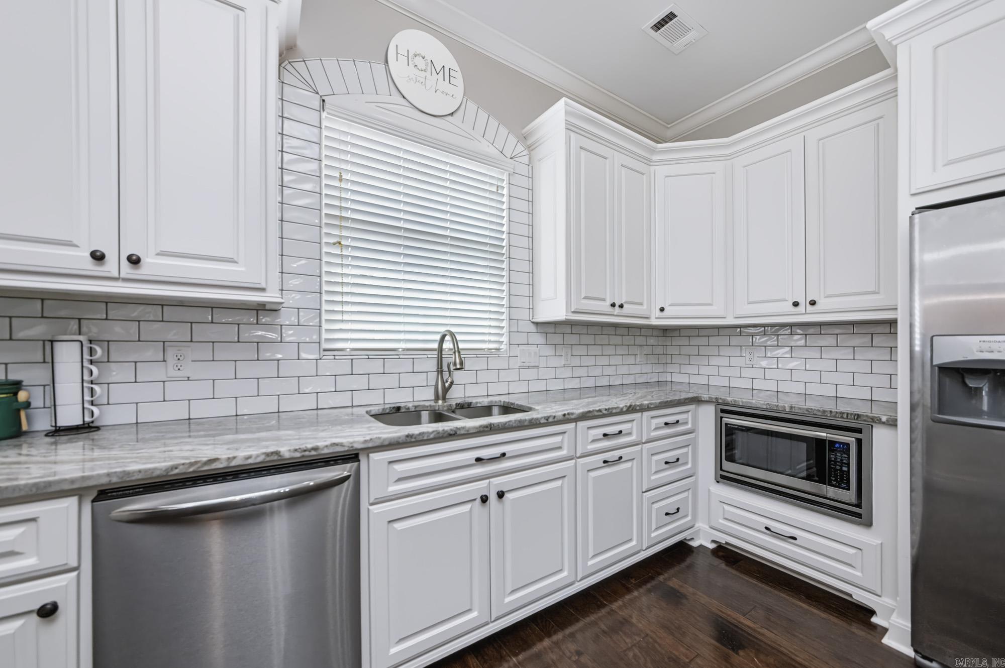 65 Wildwood Place Circle  Little Rock, AR