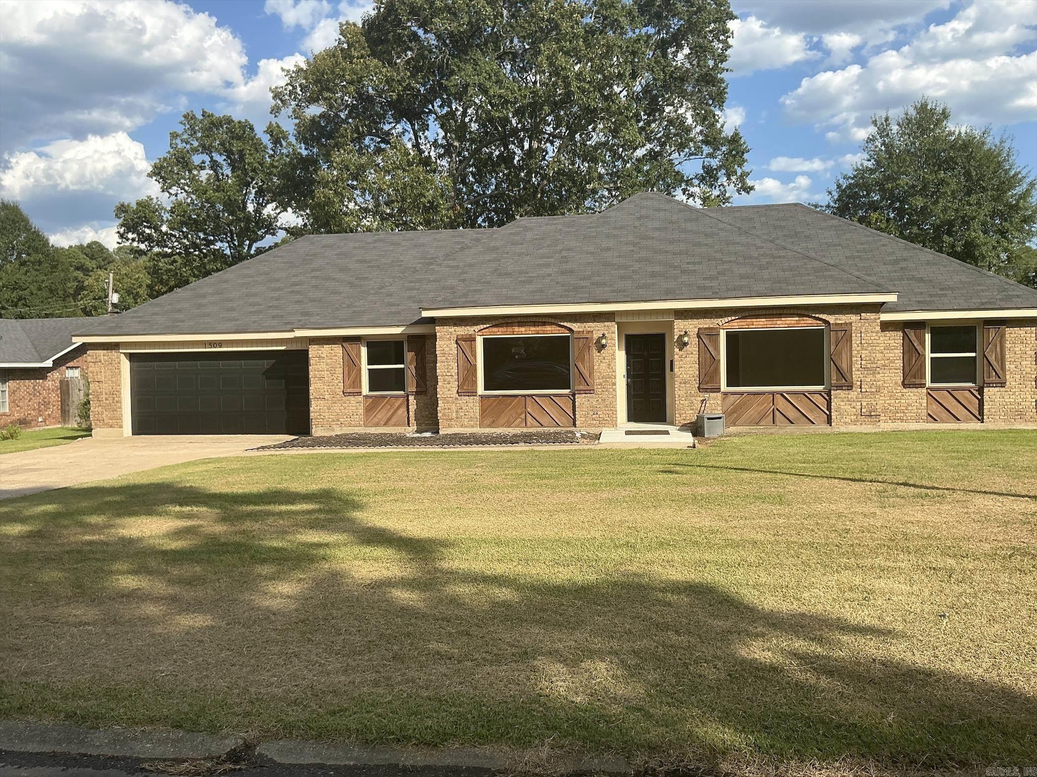 1509 Elm  Crossett, AR