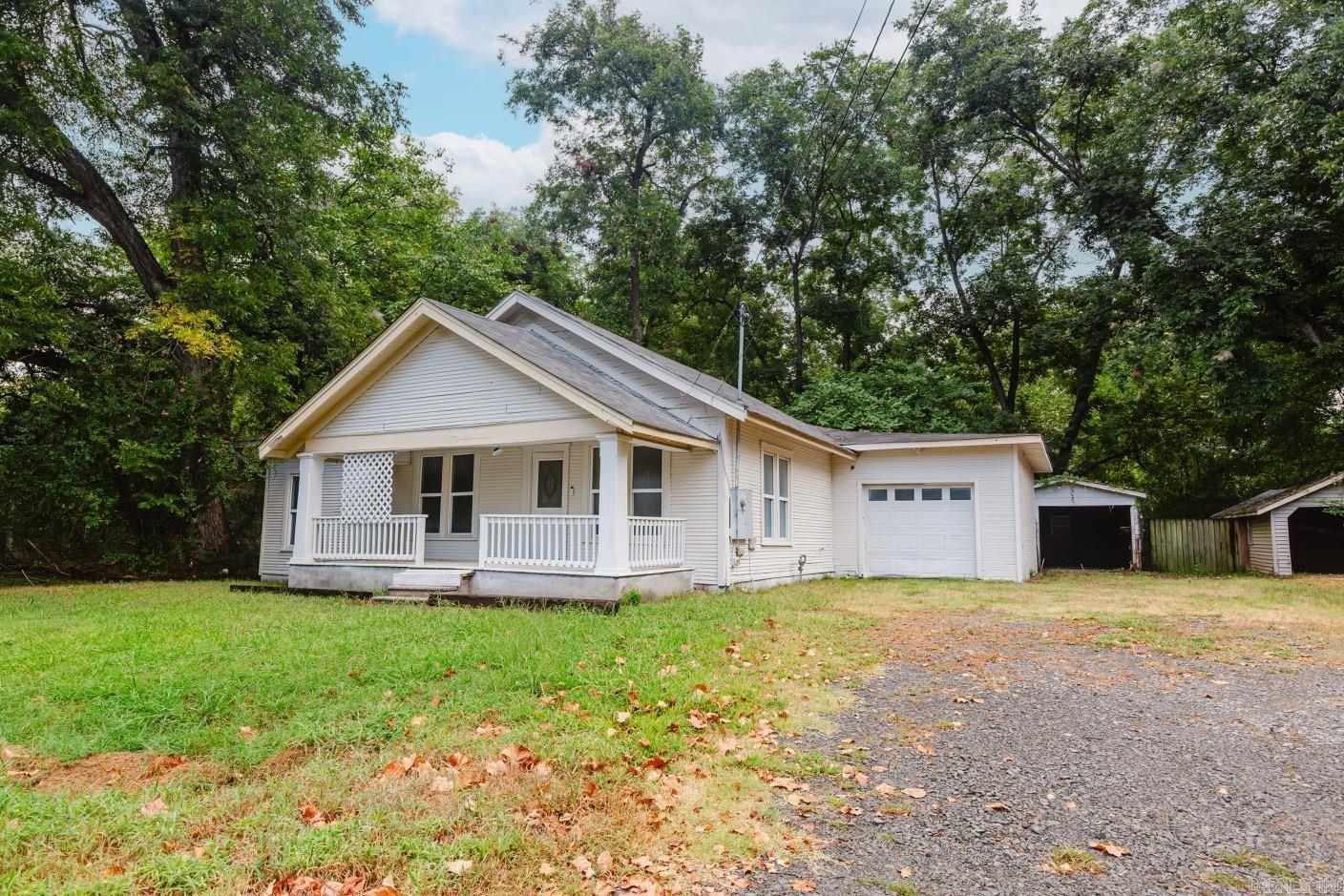 106 E Georgia  Beebe, AR